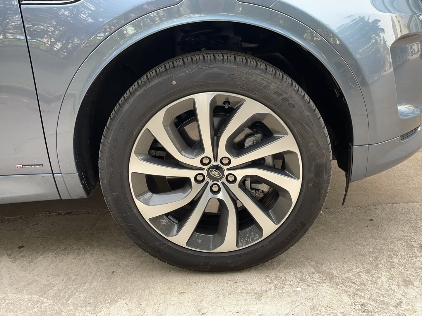 路虎 发现运动版 2022款 249PS R-Dynamic SE 性能科技版 5座