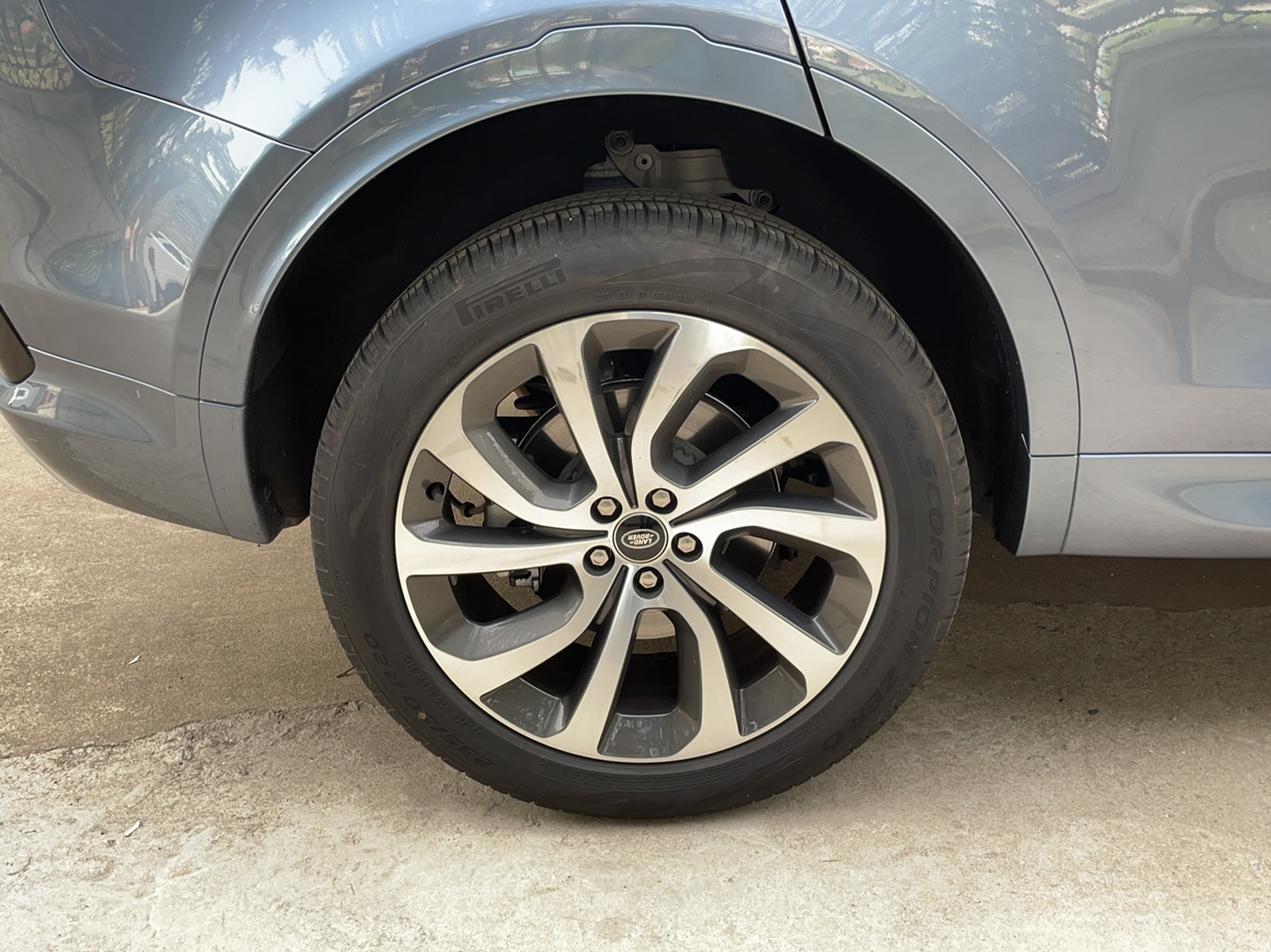 路虎 发现运动版 2022款 249PS R-Dynamic SE 性能科技版 5座