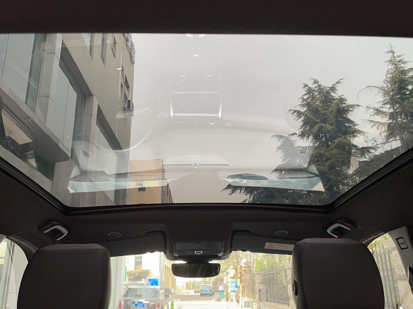 路虎 发现运动版 2022款 249PS R-Dynamic SE 性能科技版 5座