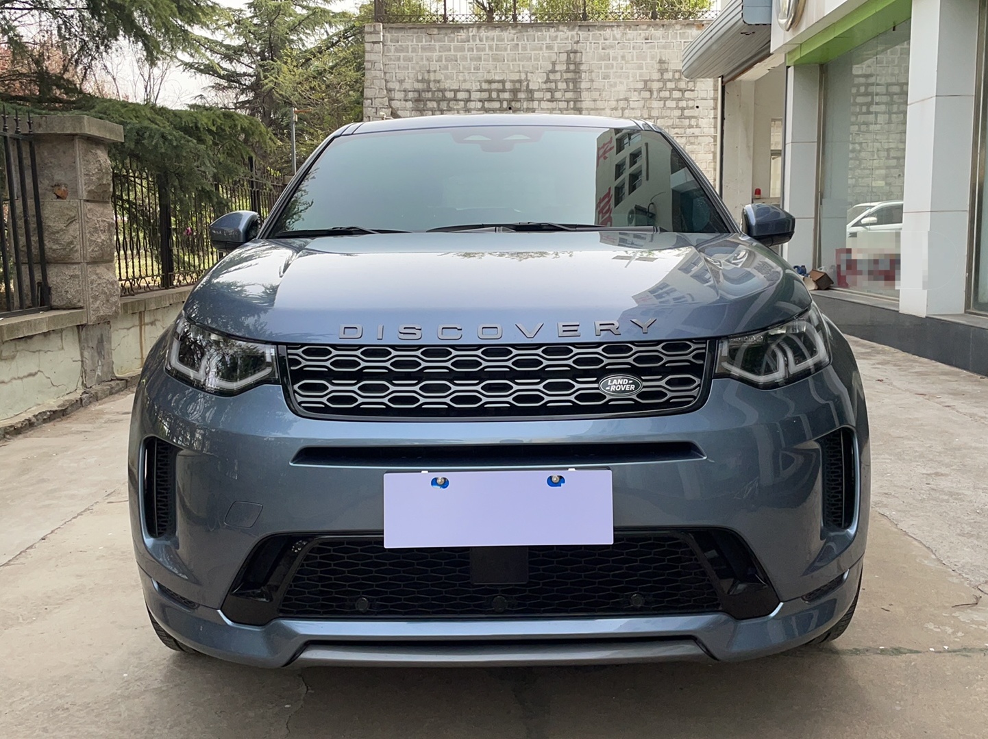 路虎 发现运动版 2022款 249PS R-Dynamic SE 性能科技版 5座