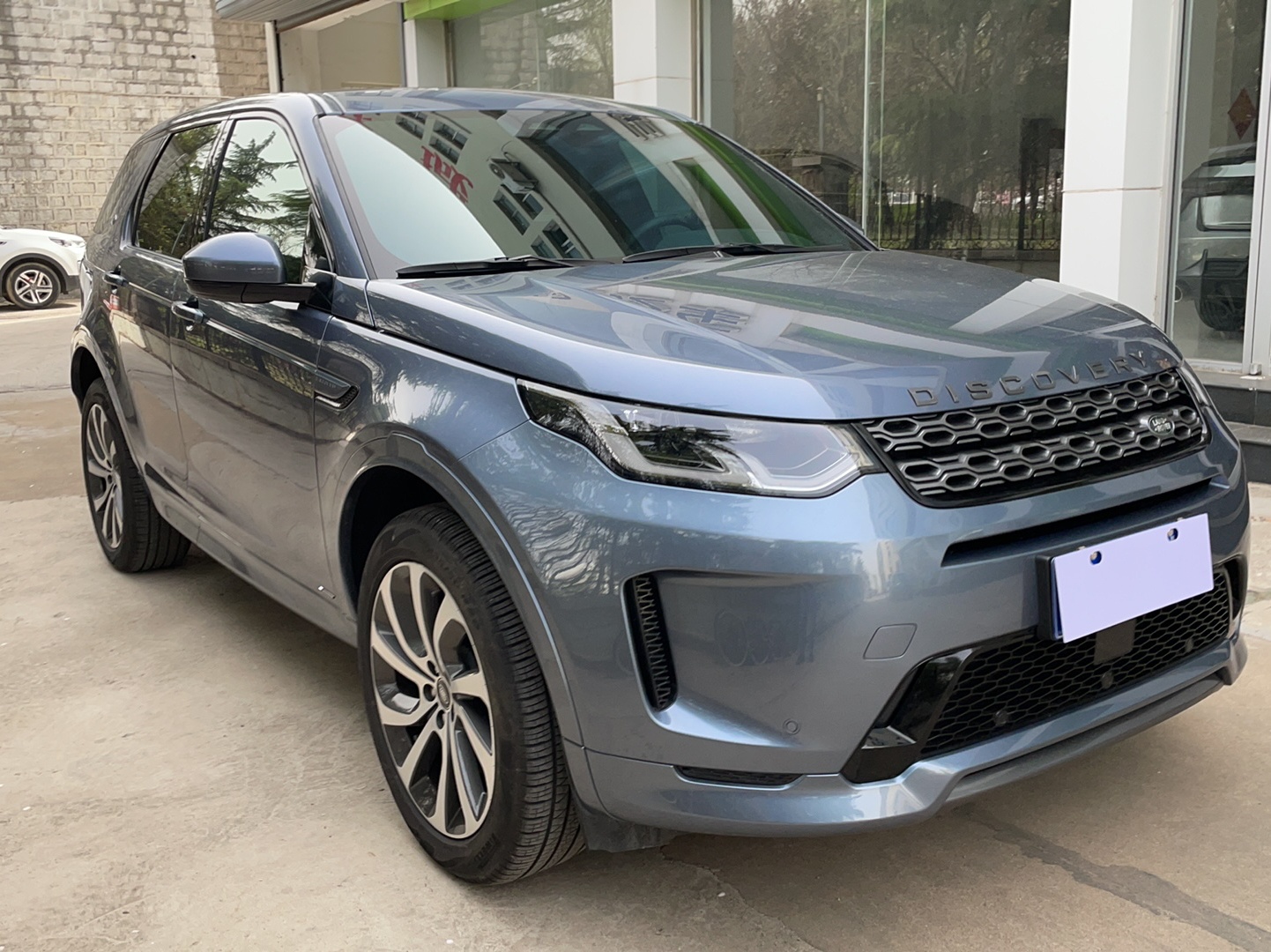 路虎 发现运动版 2022款 249PS R-Dynamic SE 性能科技版 5座