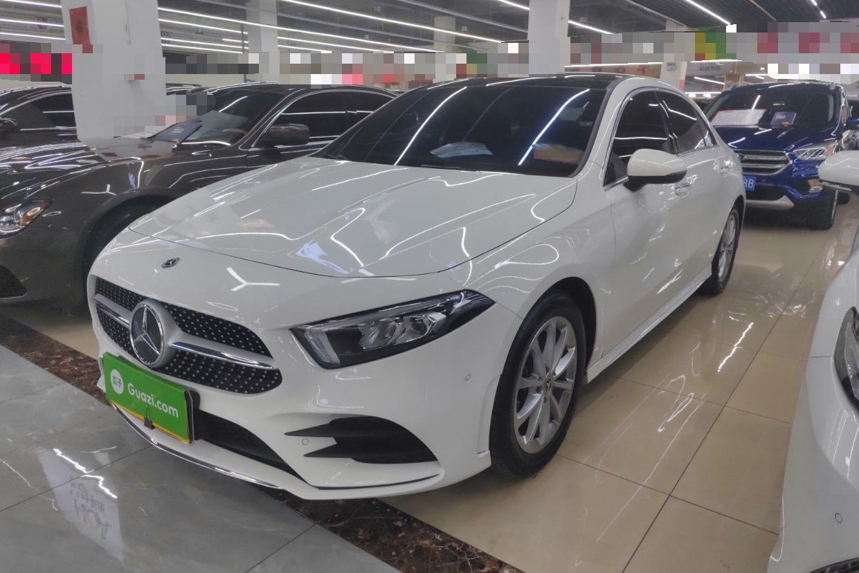 奔驰A级 2020款 改款 A 200 L 运动轿车动感型