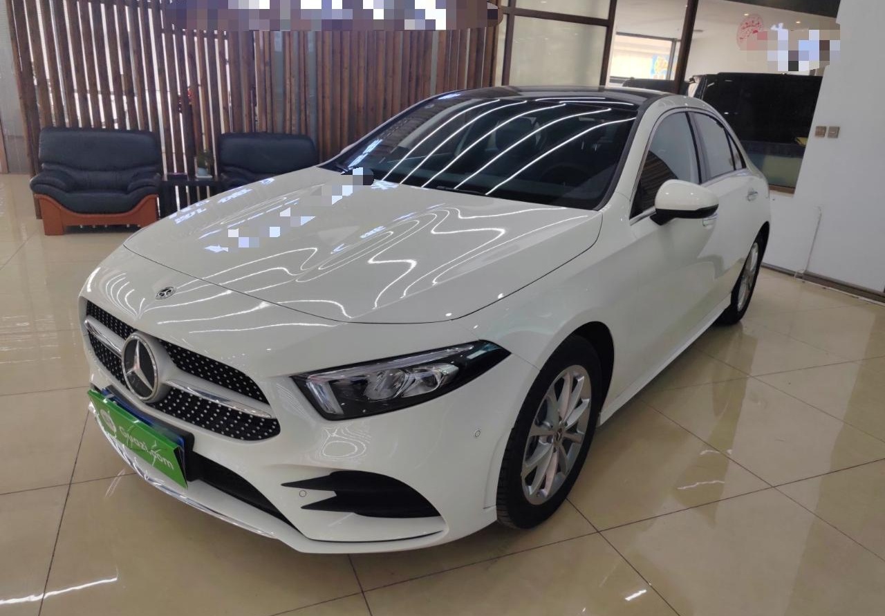 奔驰A级 2022款 A 200 L 运动轿车动感型