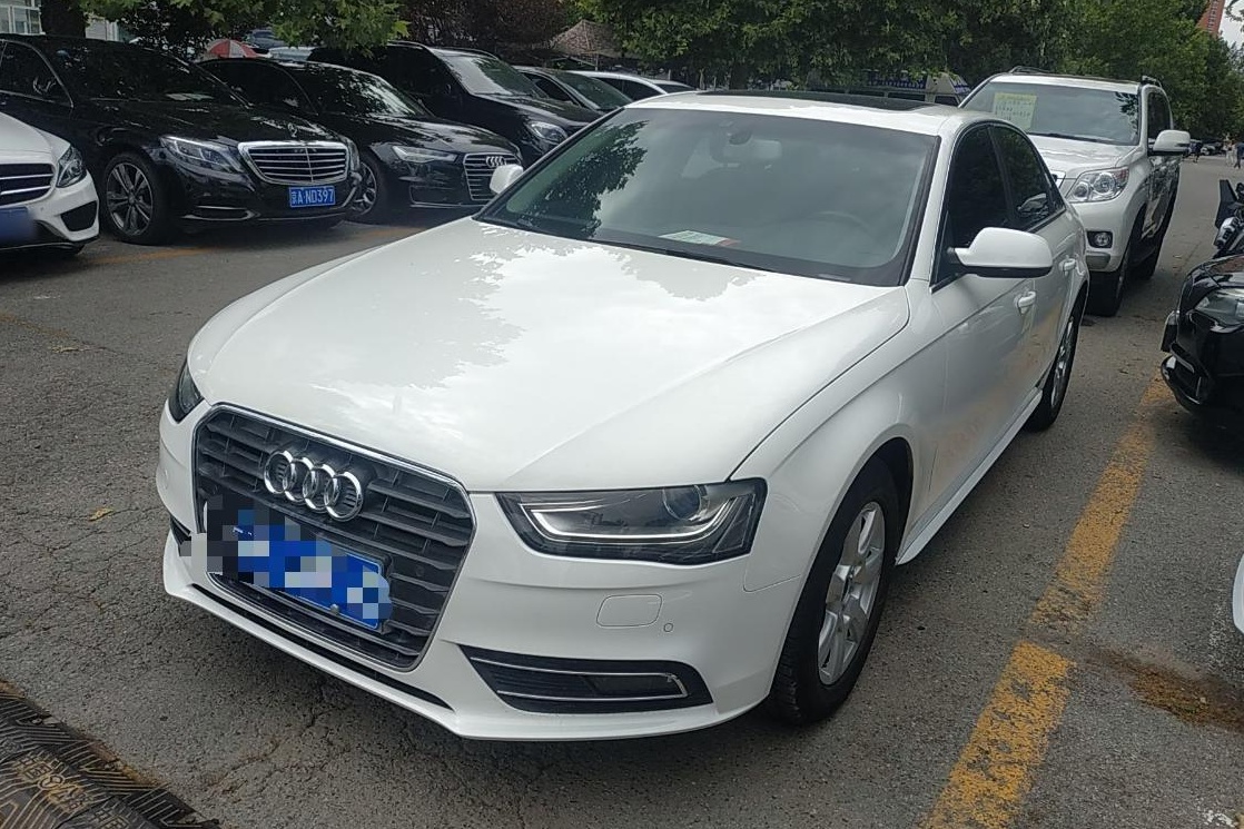 奥迪A4L 2013款 35 TFSI 自动标准型