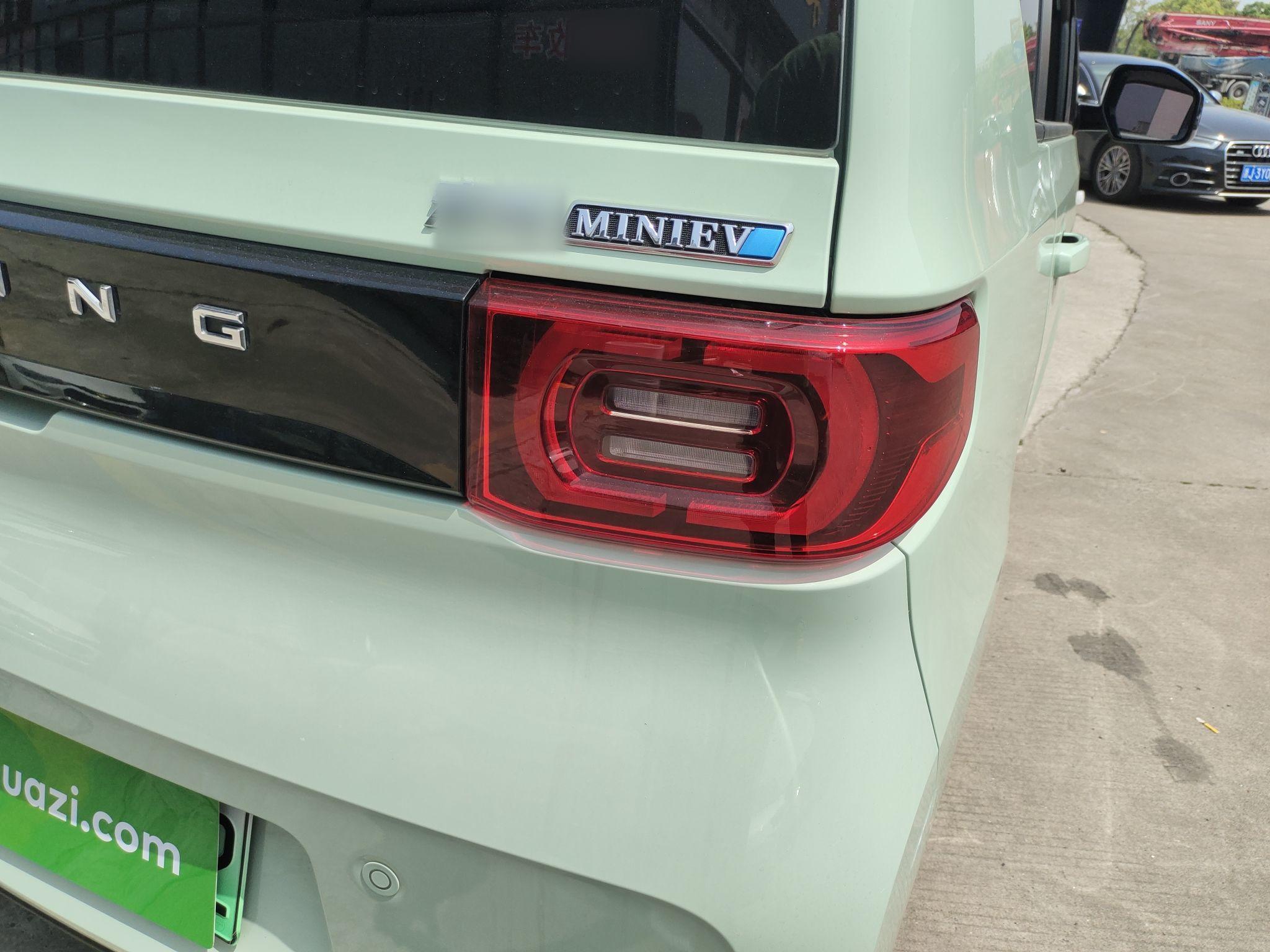 五菱汽车 宏光MINI EV 2021款 马卡龙时尚款 磷酸铁锂