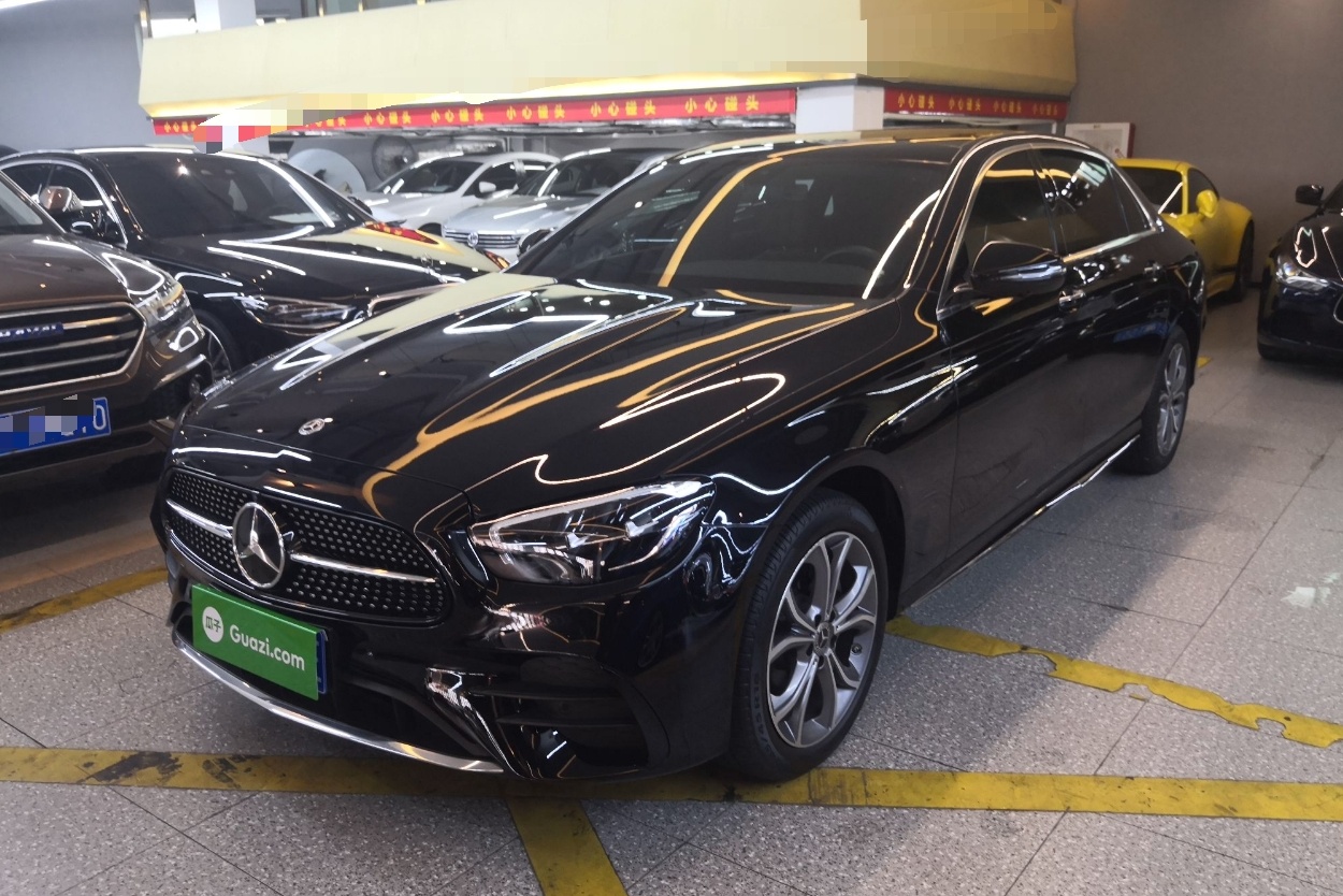 奔驰E级 2022款 E 300 L 运动豪华型