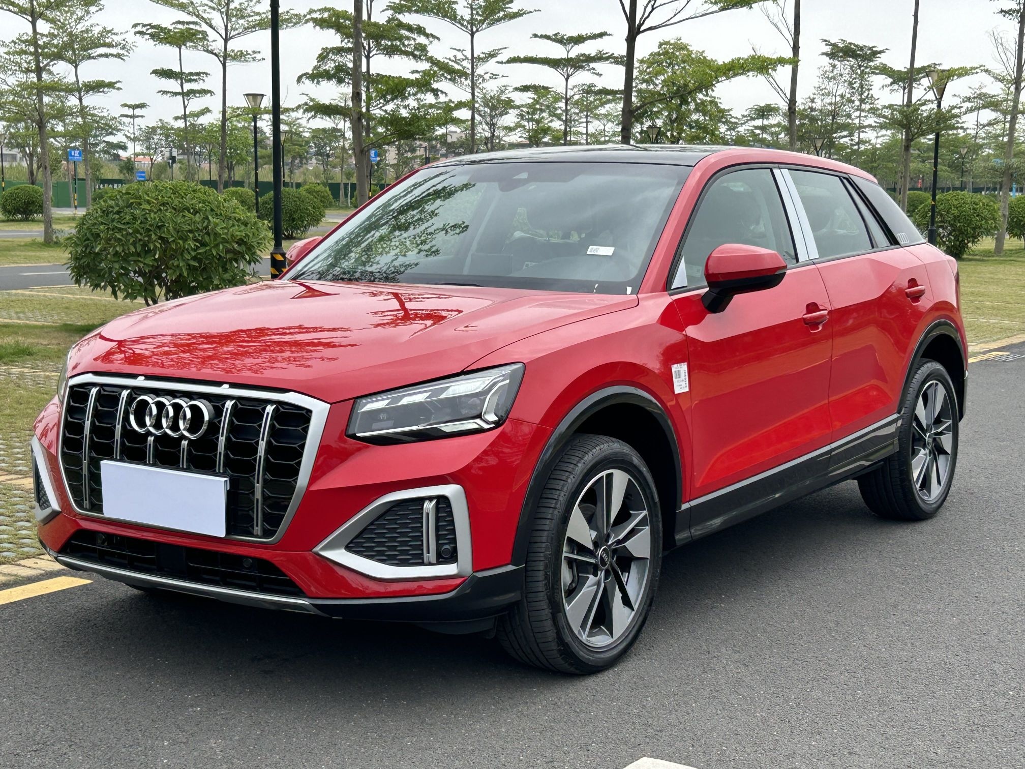 奥迪Q2L 2022款 35 TFSI 时尚致雅型