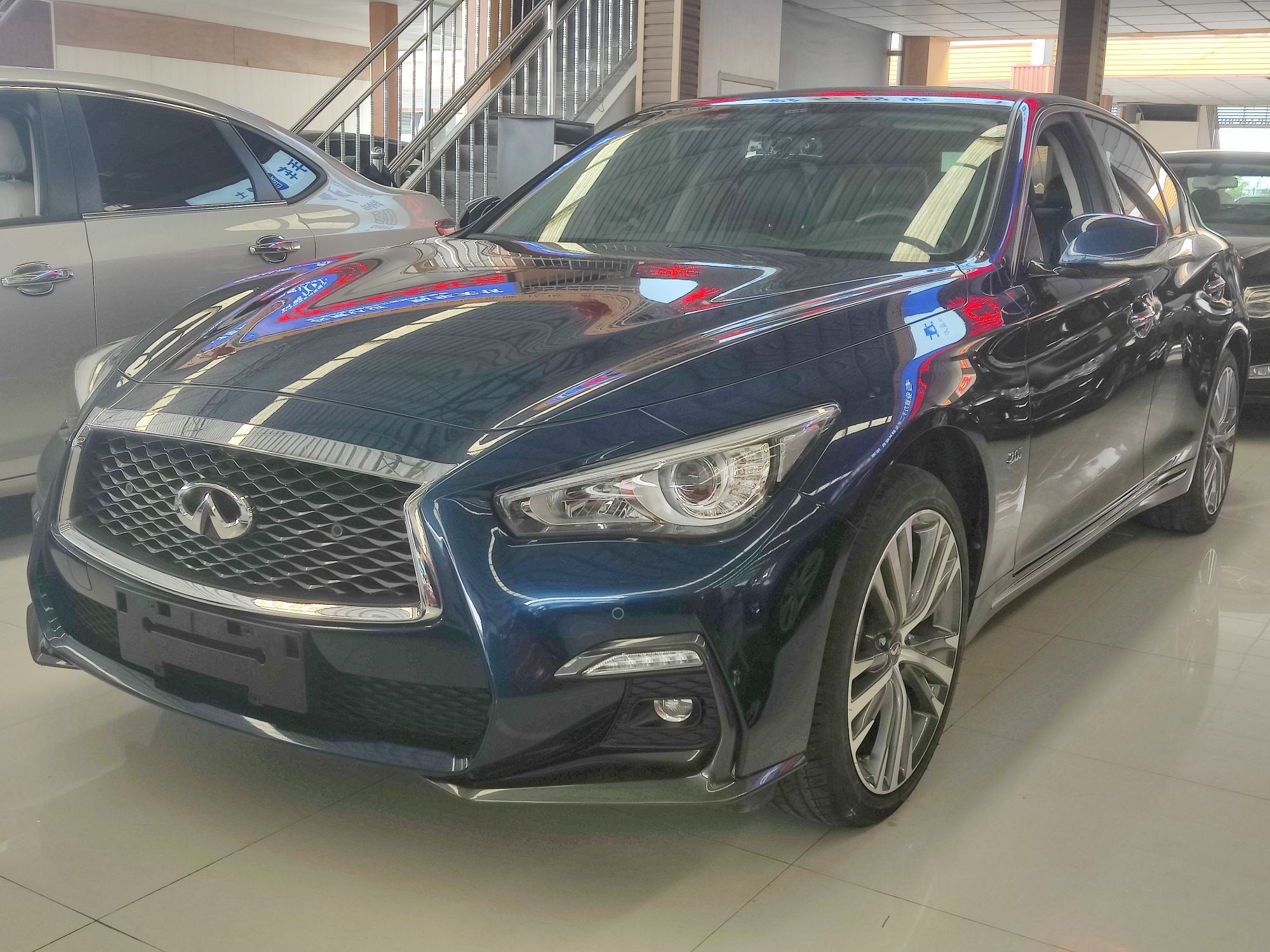 英菲尼迪Q50L 2019款 2.0T 30周年限量版