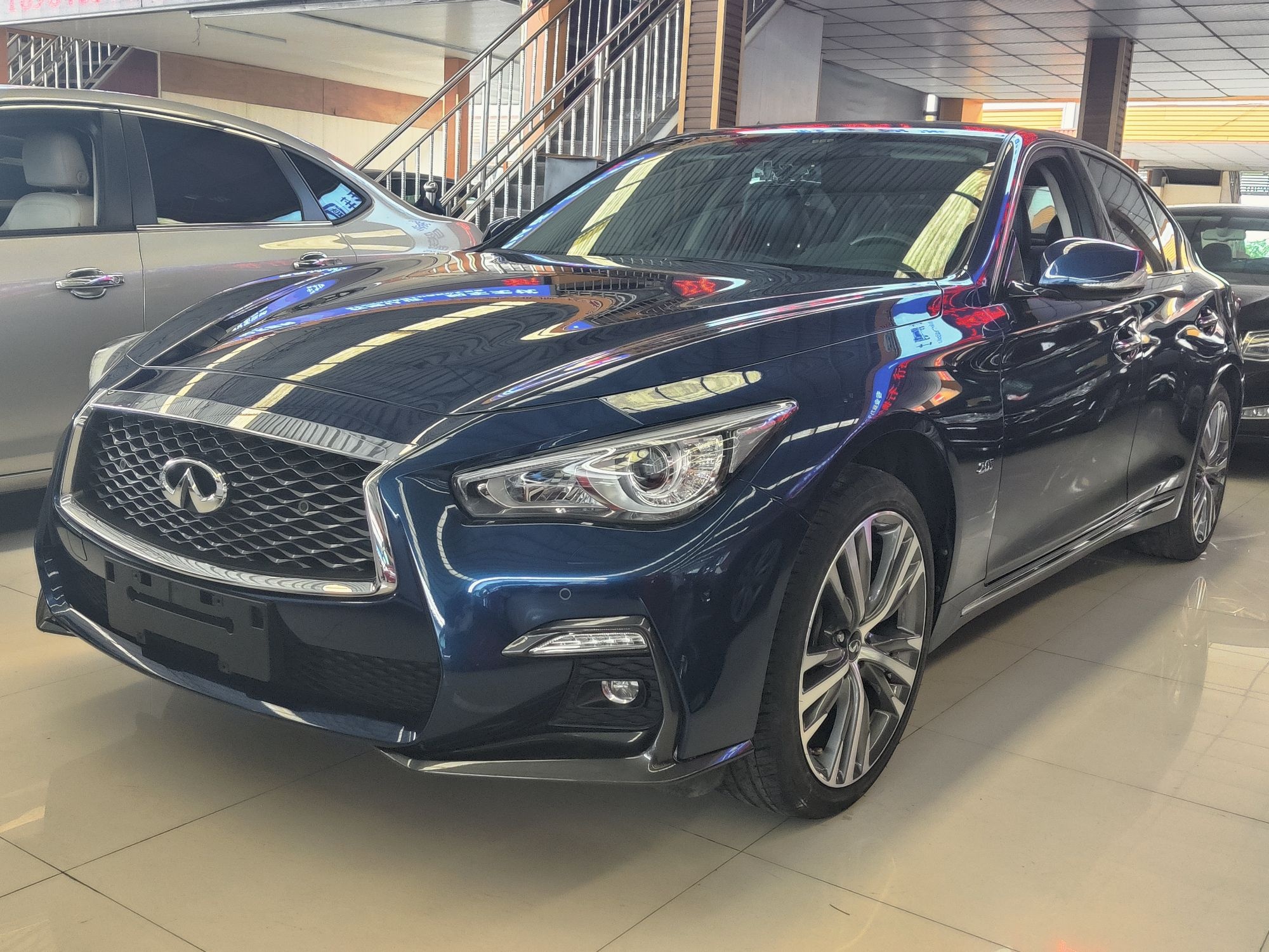 英菲尼迪Q50L 2019款 2.0T 30周年限量版