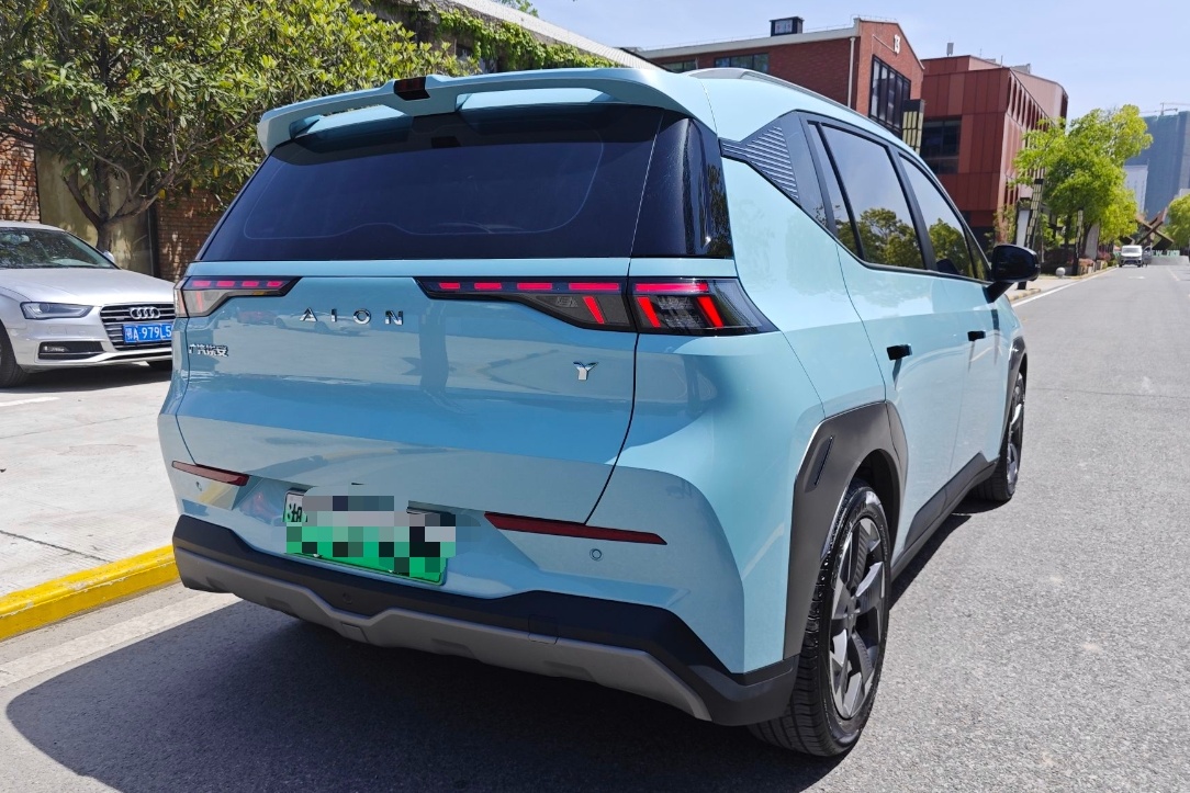 广汽埃安 AION Y 2022款 70 智领版