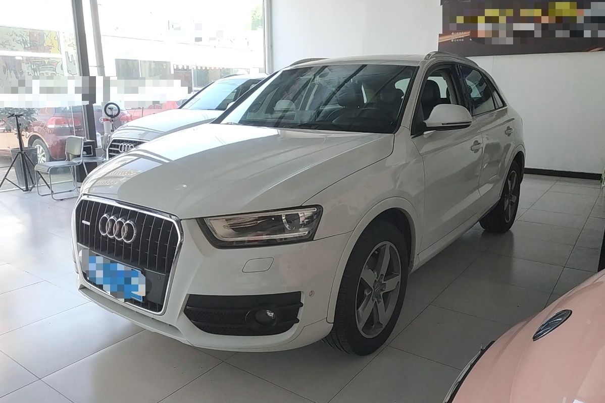 奥迪Q3 2013款 35 TFSI quattro 豪华型