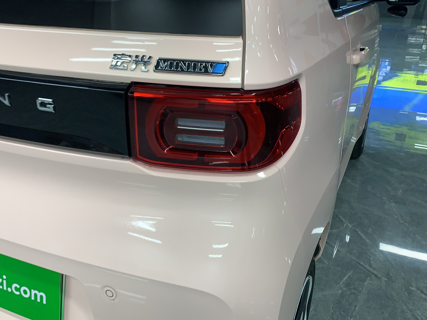 五菱汽车 宏光MINI EV 2022款 马卡龙臻享款 磷酸铁锂