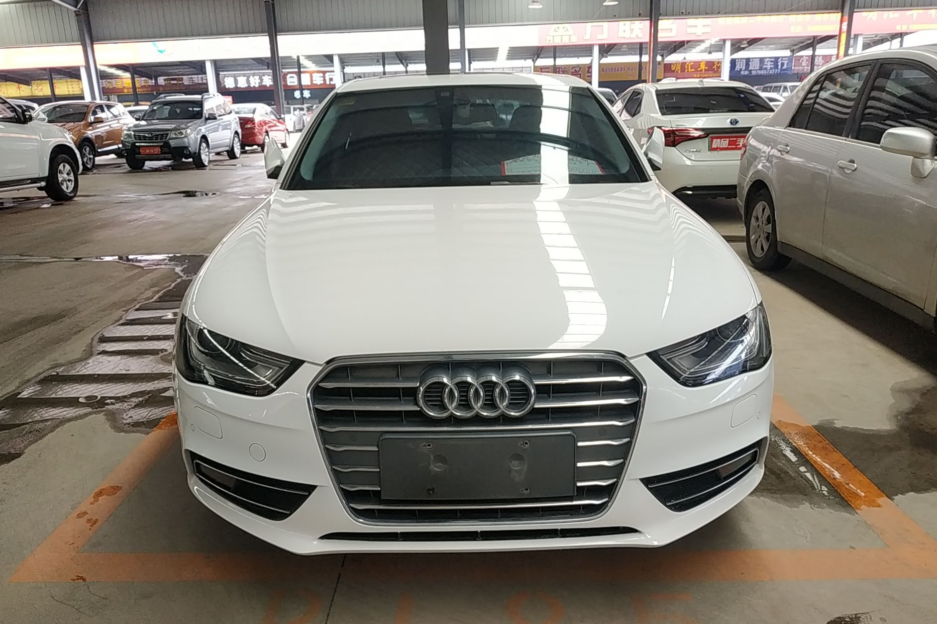 奥迪A4L 2015款 35 TFSI 自动舒适型