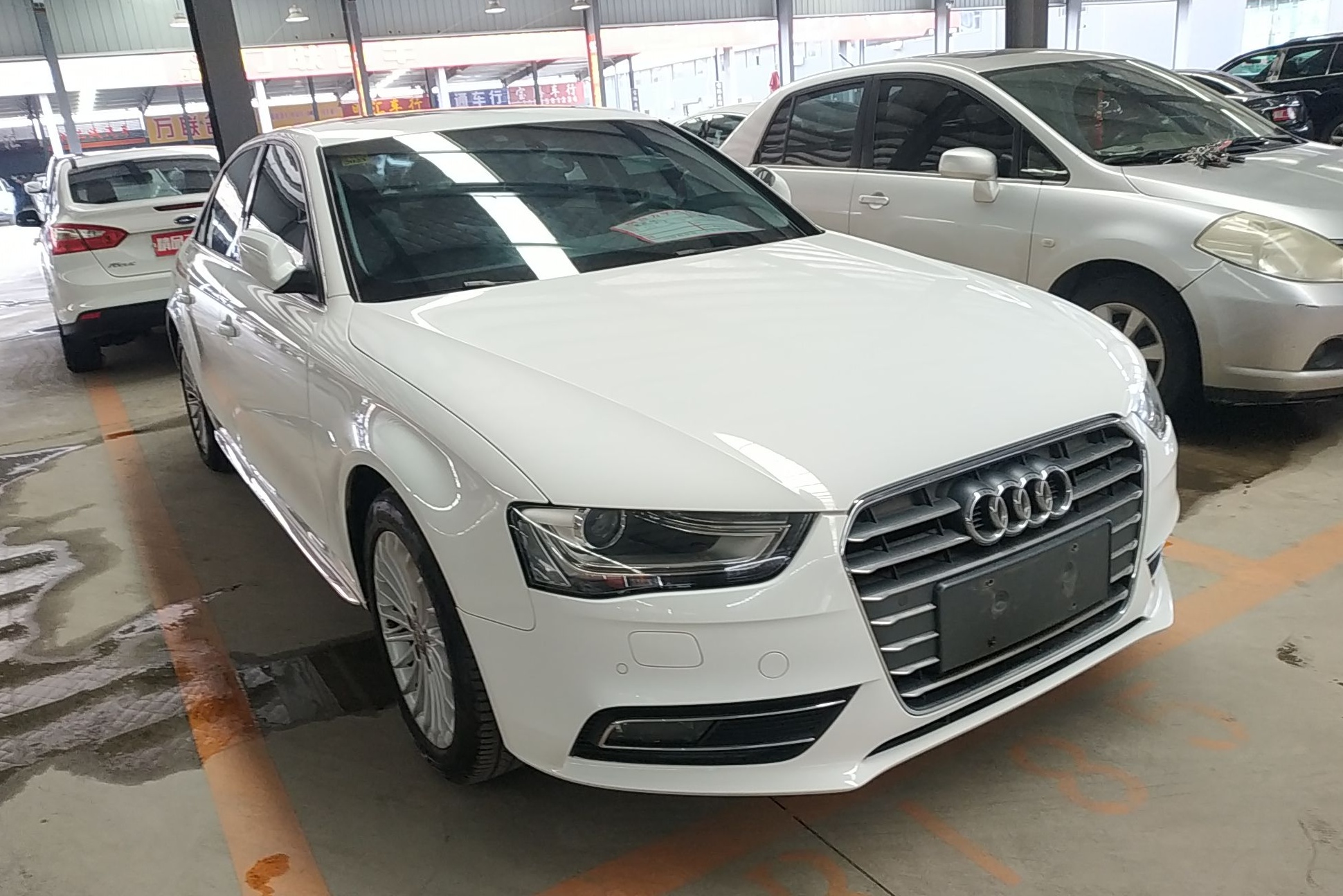 奥迪A4L 2015款 35 TFSI 自动舒适型