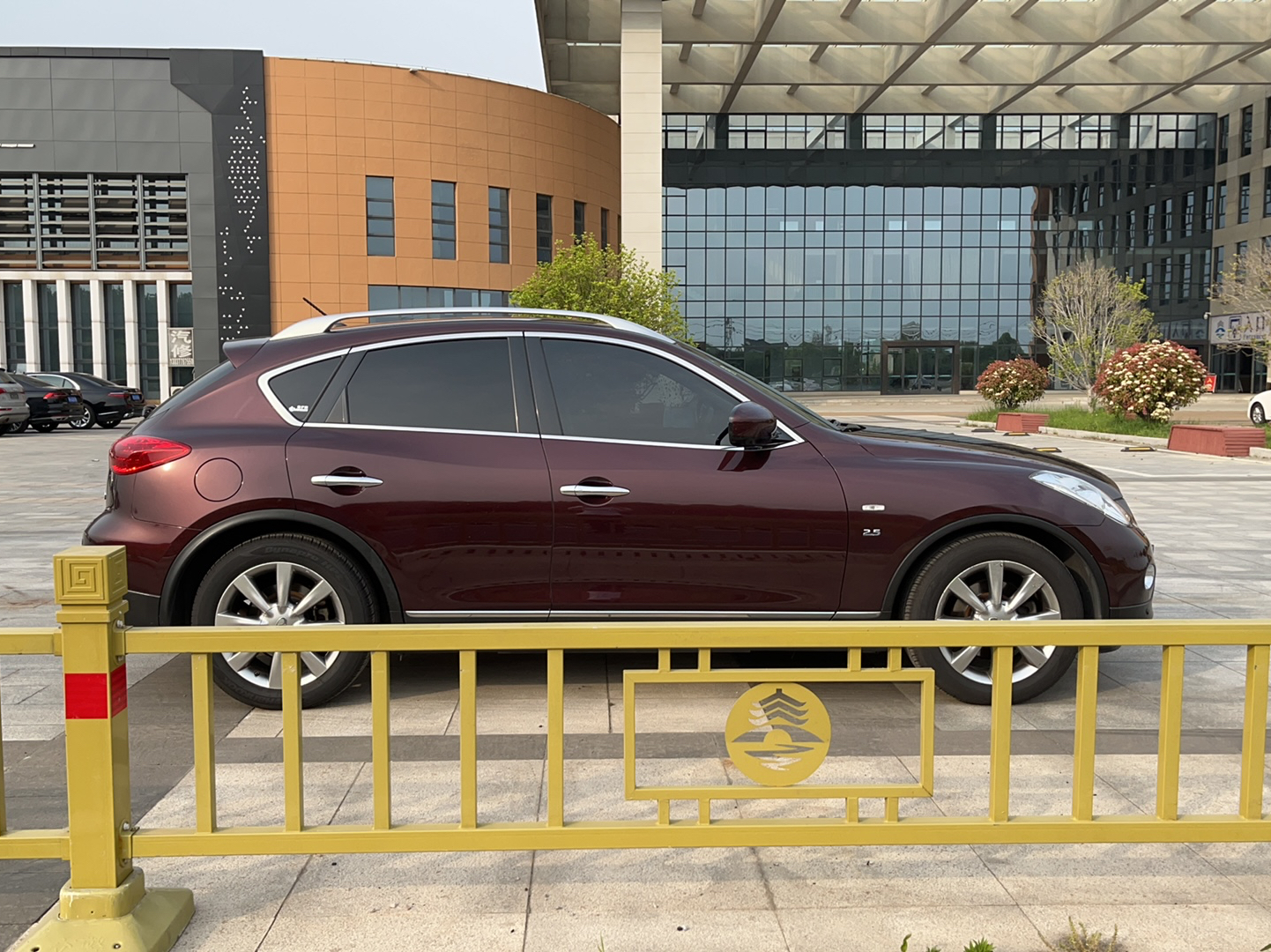 英菲尼迪QX50 2013款 2.5L 两驱优雅版(进口)