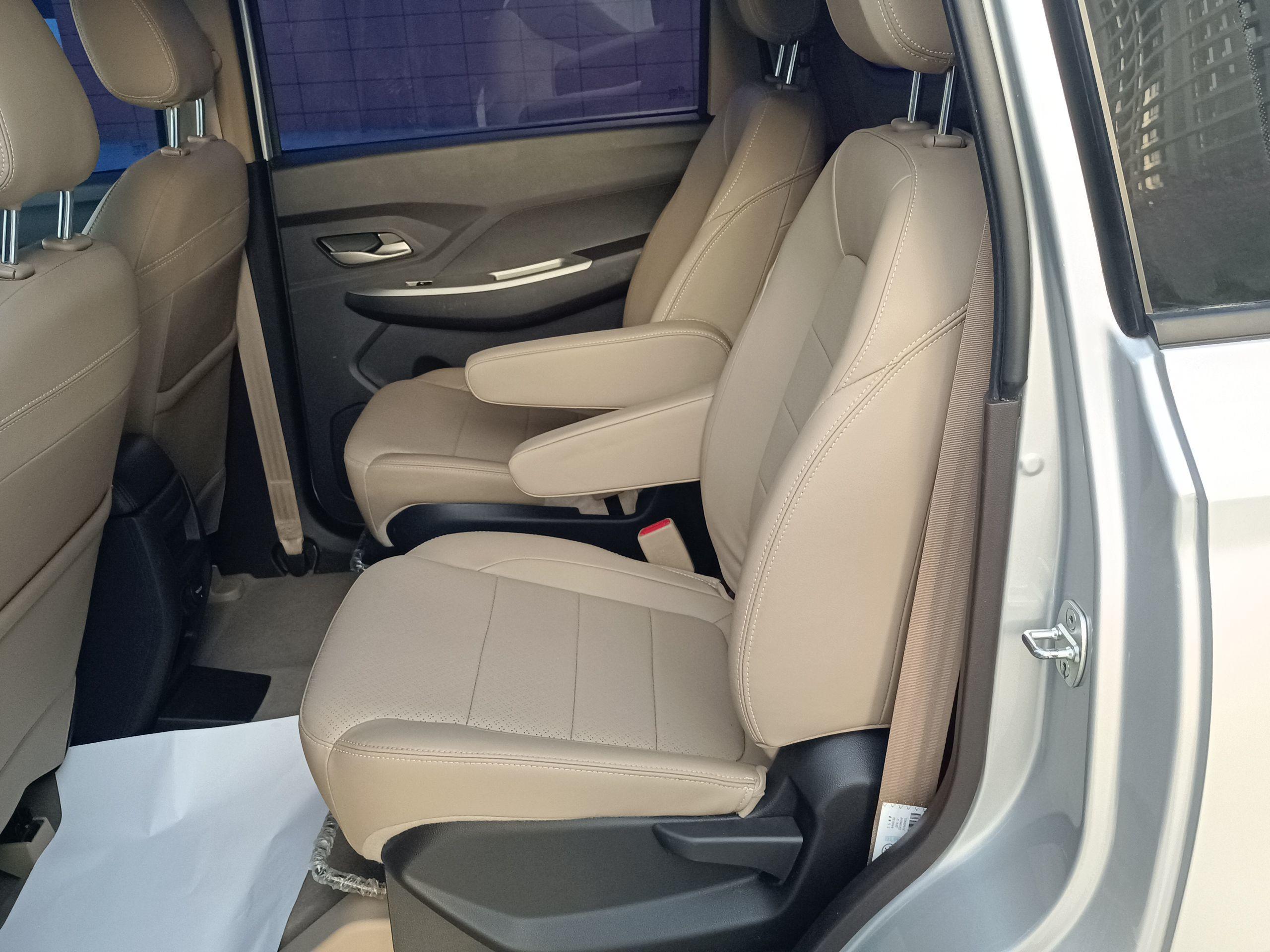 五菱汽车 五菱宏光 2021款 1.5L S舒适型LAR