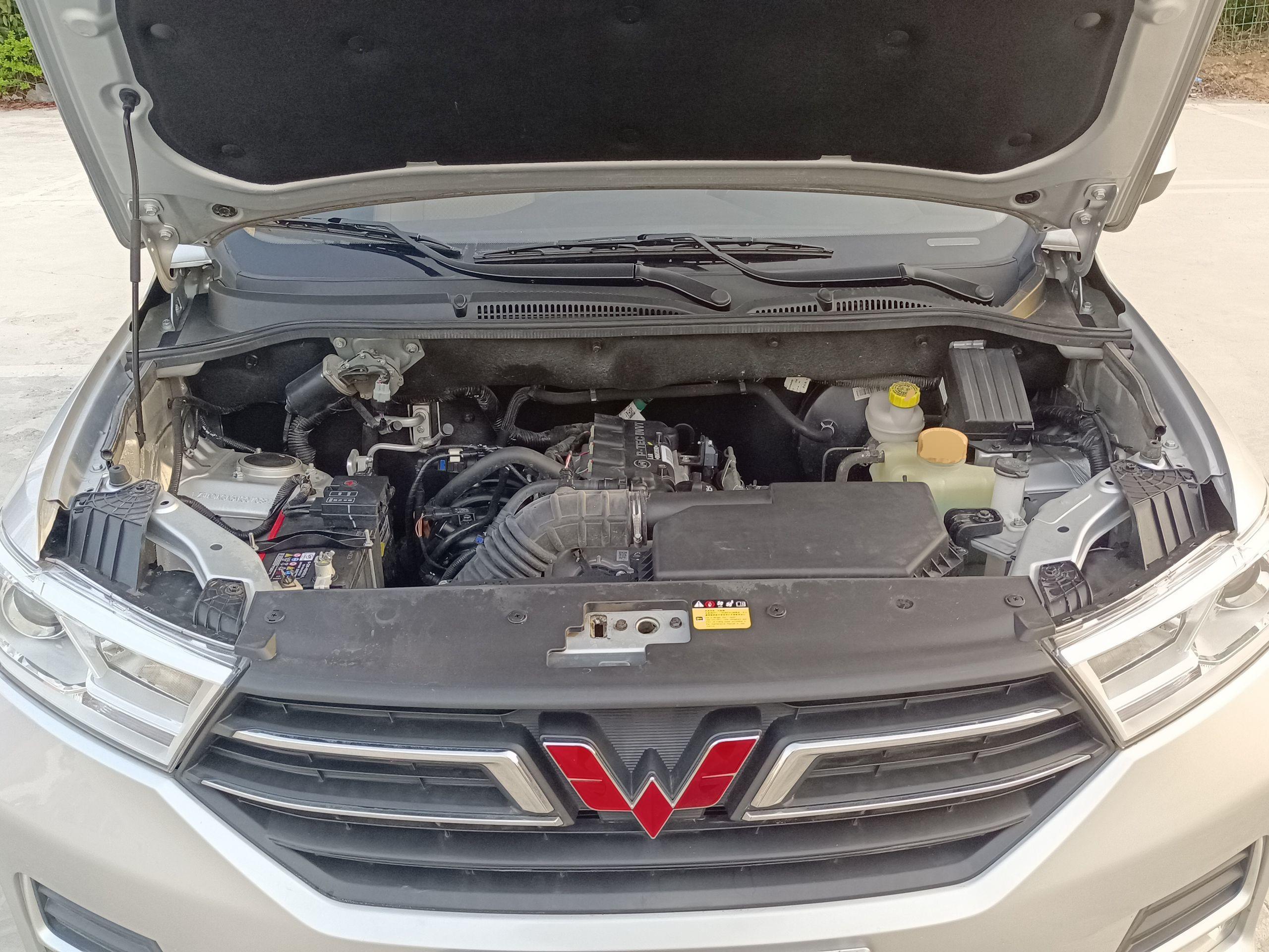 五菱汽车 五菱宏光 2021款 1.5L S舒适型LAR