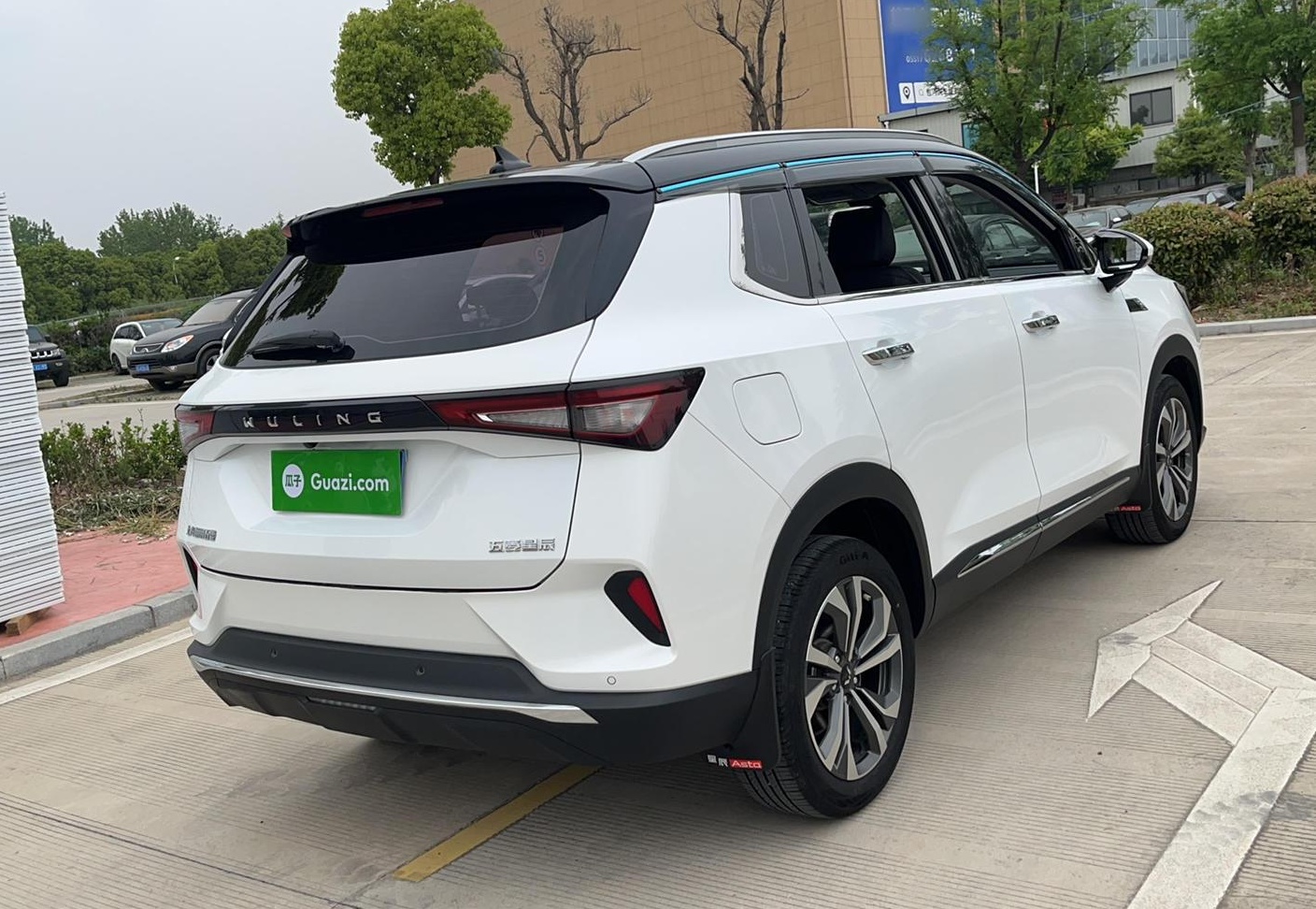 五菱汽车 五菱星辰 2021款 1.5T CVT星辉版