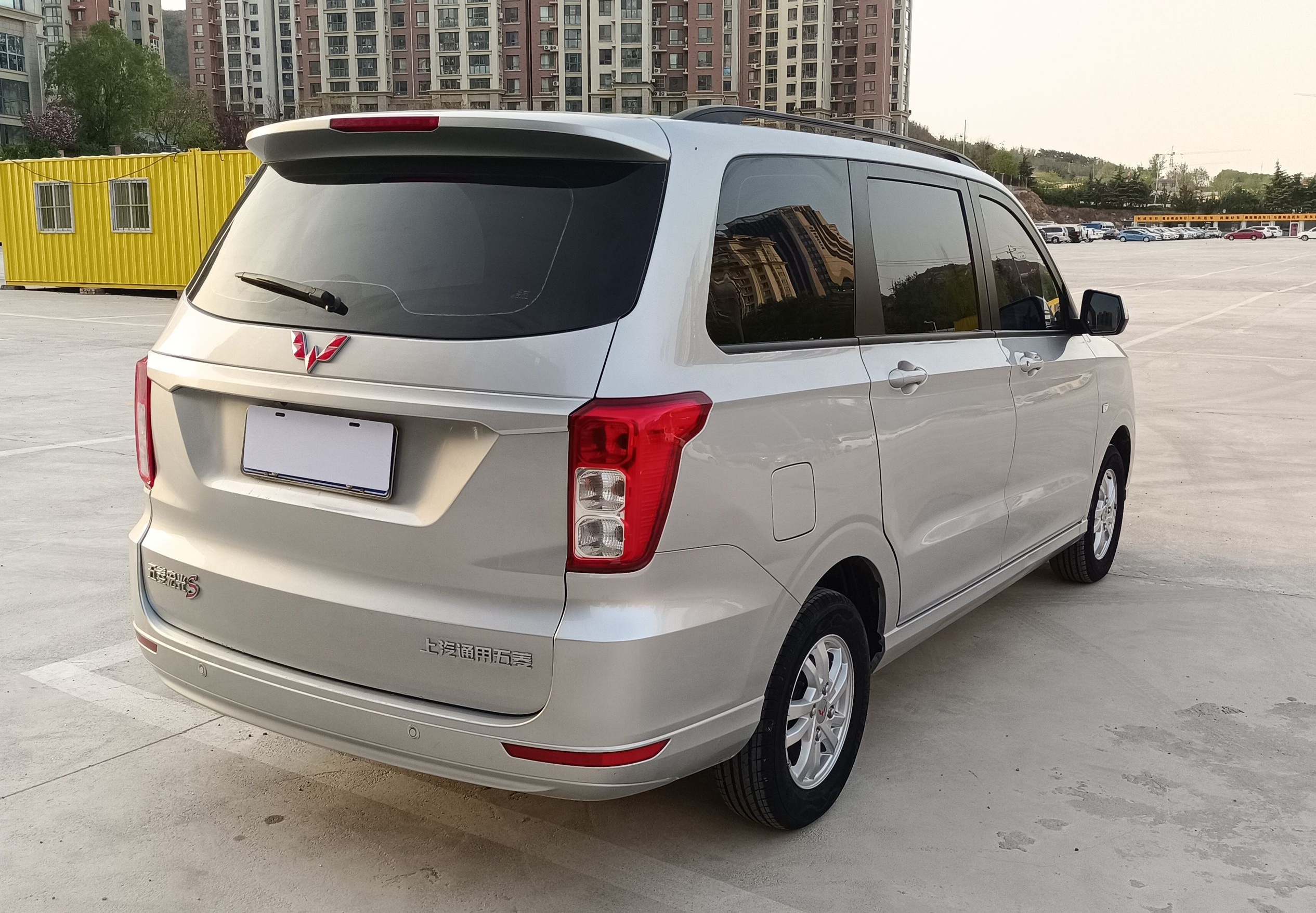 五菱汽车 五菱宏光 2021款 1.5L S舒适型LAR