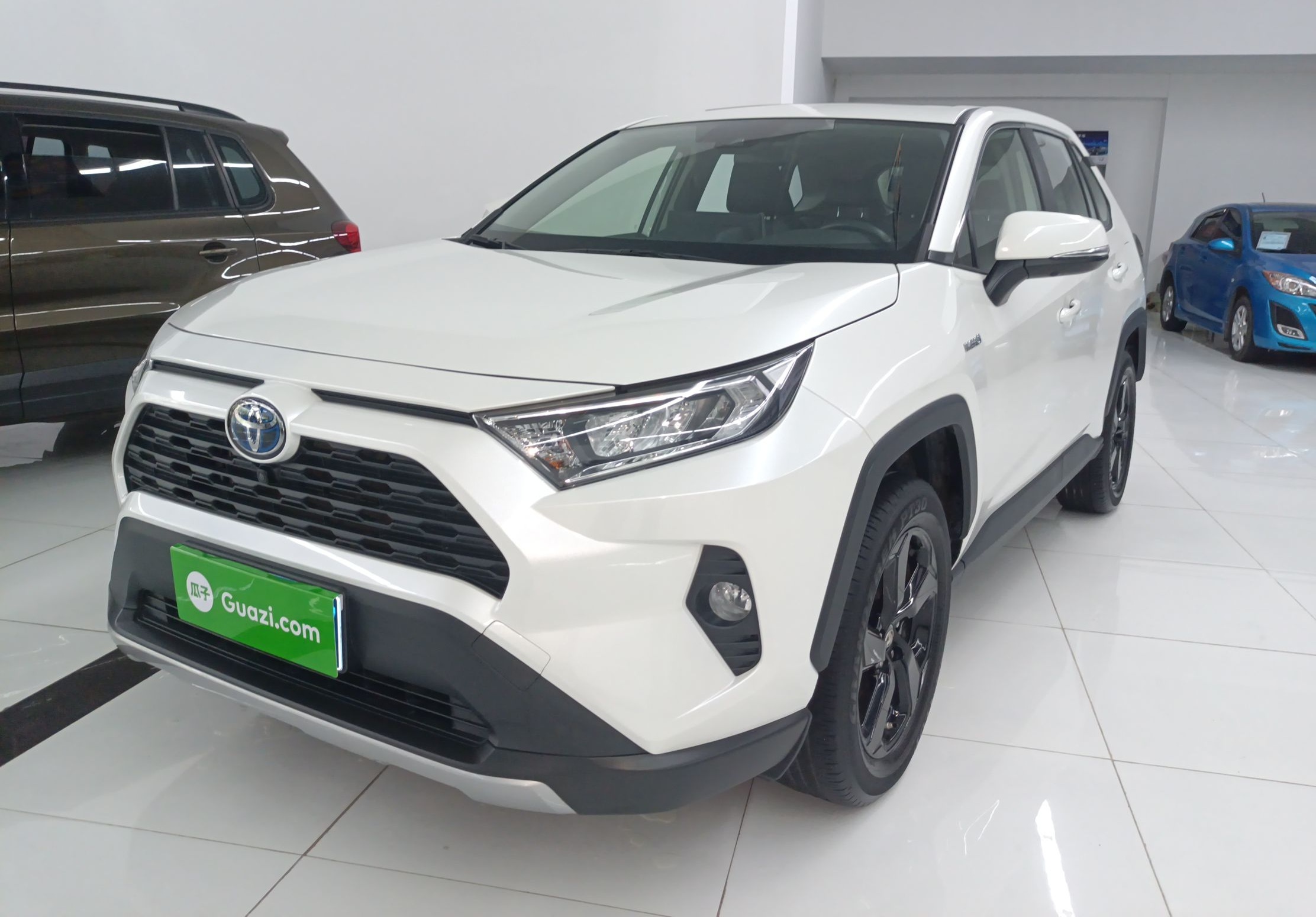 丰田 RAV4 2020款 双擎 2.5L CVT四驱精英PLUS版