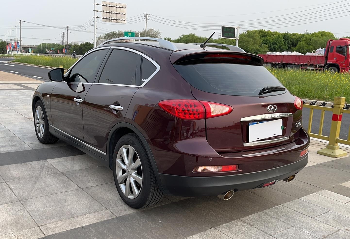 英菲尼迪QX50 2013款 2.5L 两驱优雅版(进口)