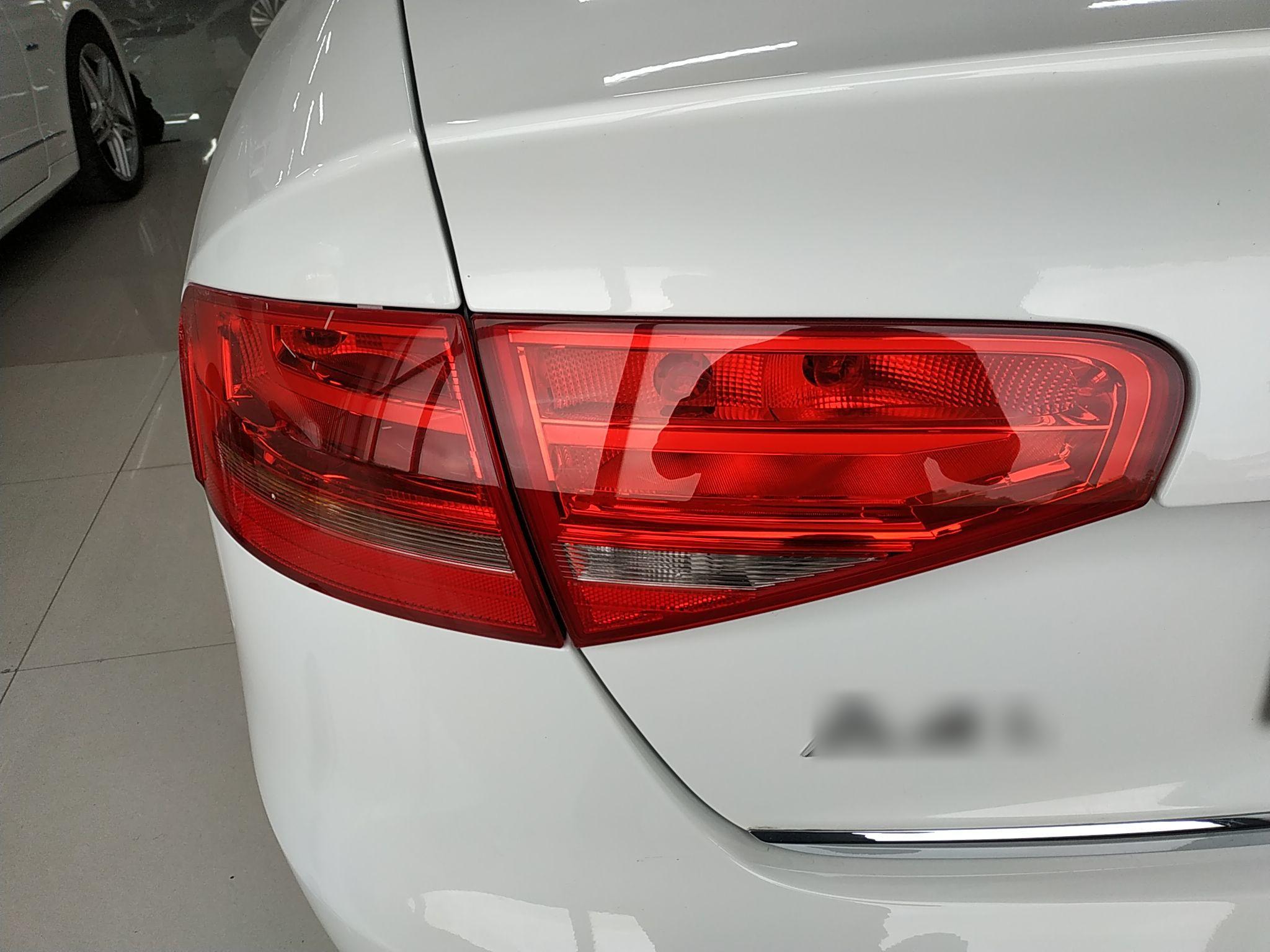 奥迪A4L 2013款 30 TFSI 自动舒适型