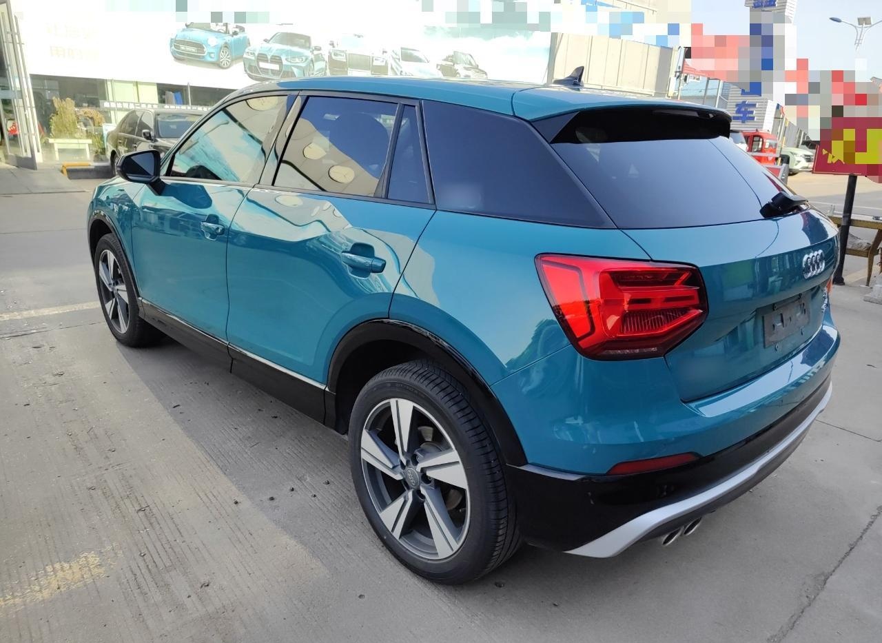 奥迪Q2L 2021款 35 TFSI 时尚动感型