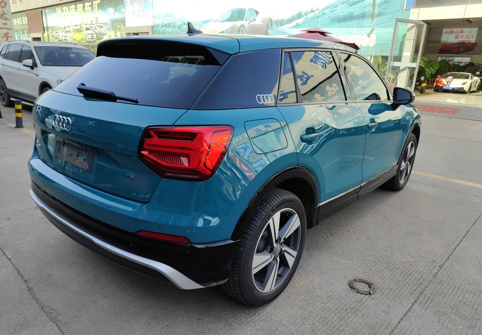 奥迪Q2L 2021款 35 TFSI 时尚动感型