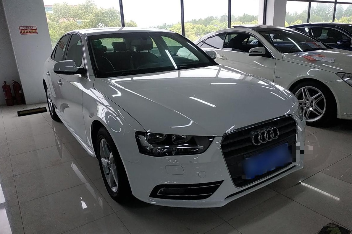 奥迪A4L 2013款 30 TFSI 自动舒适型