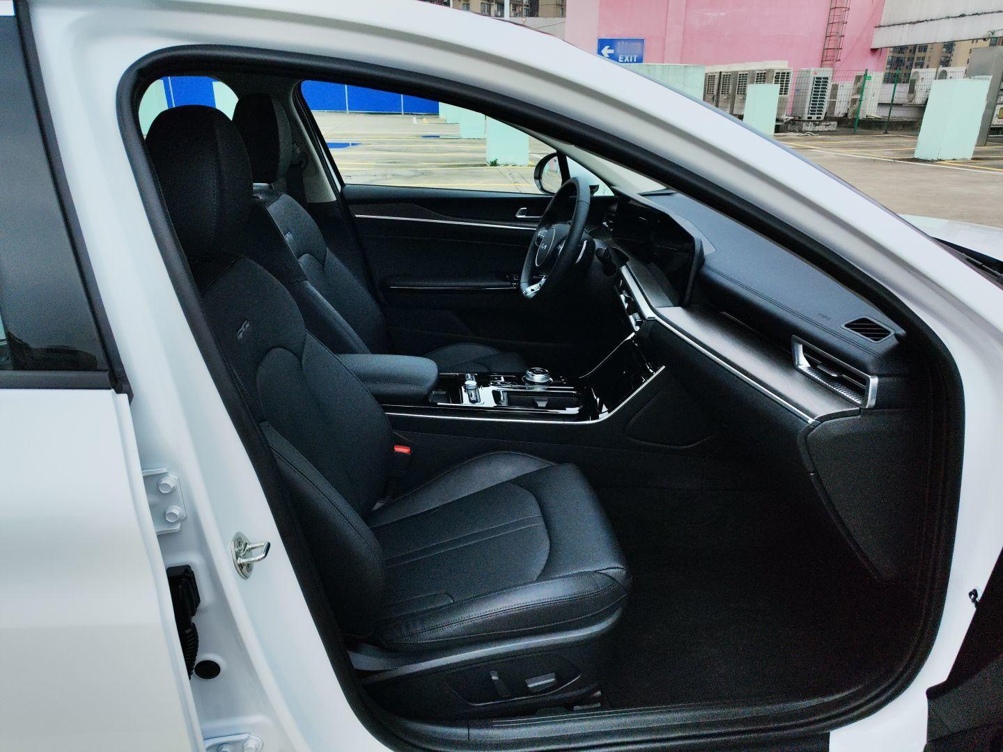 起亚 K5凯酷 2021款 380T GT-Line 焕新版