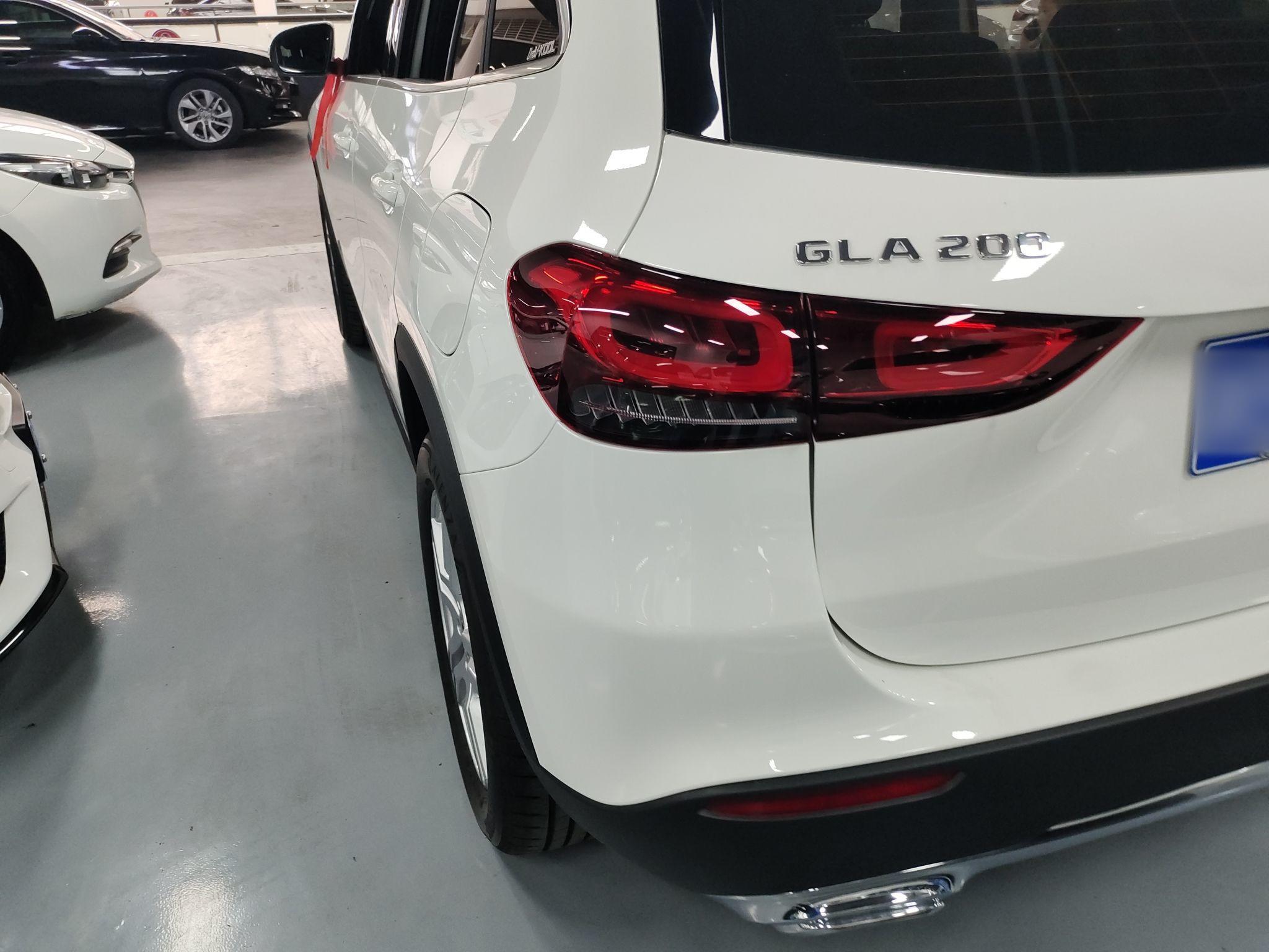 奔驰GLA级 2023款 GLA 200