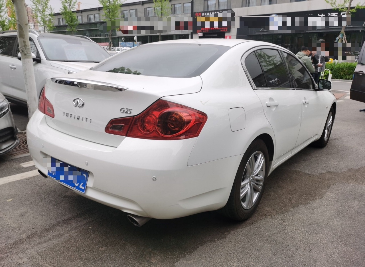 英菲尼迪G系列 2013款 G25 Sedan 豪华运动版(进口)