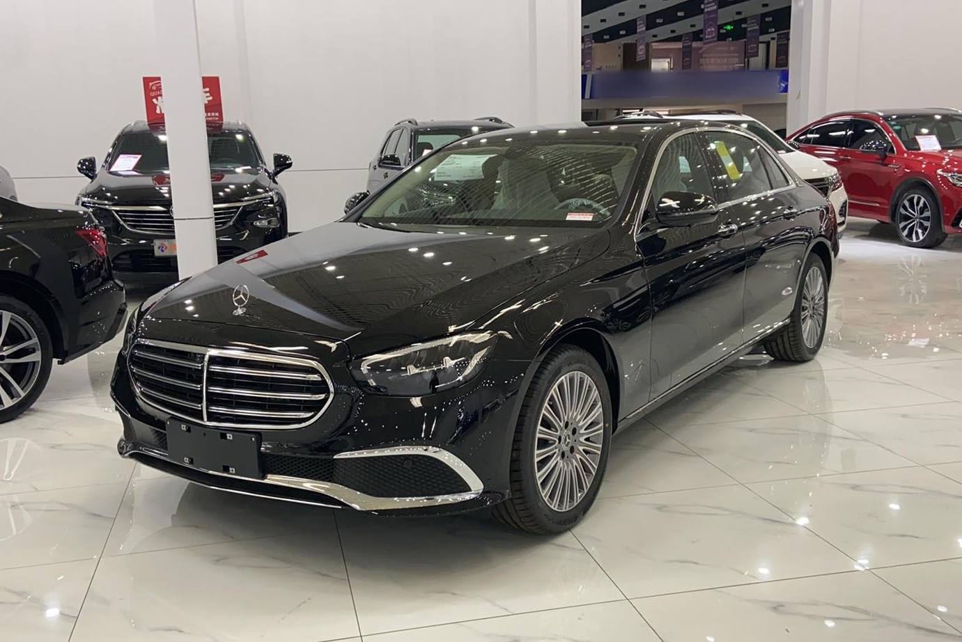 奔驰E级 2023款 E 300 L 时尚型