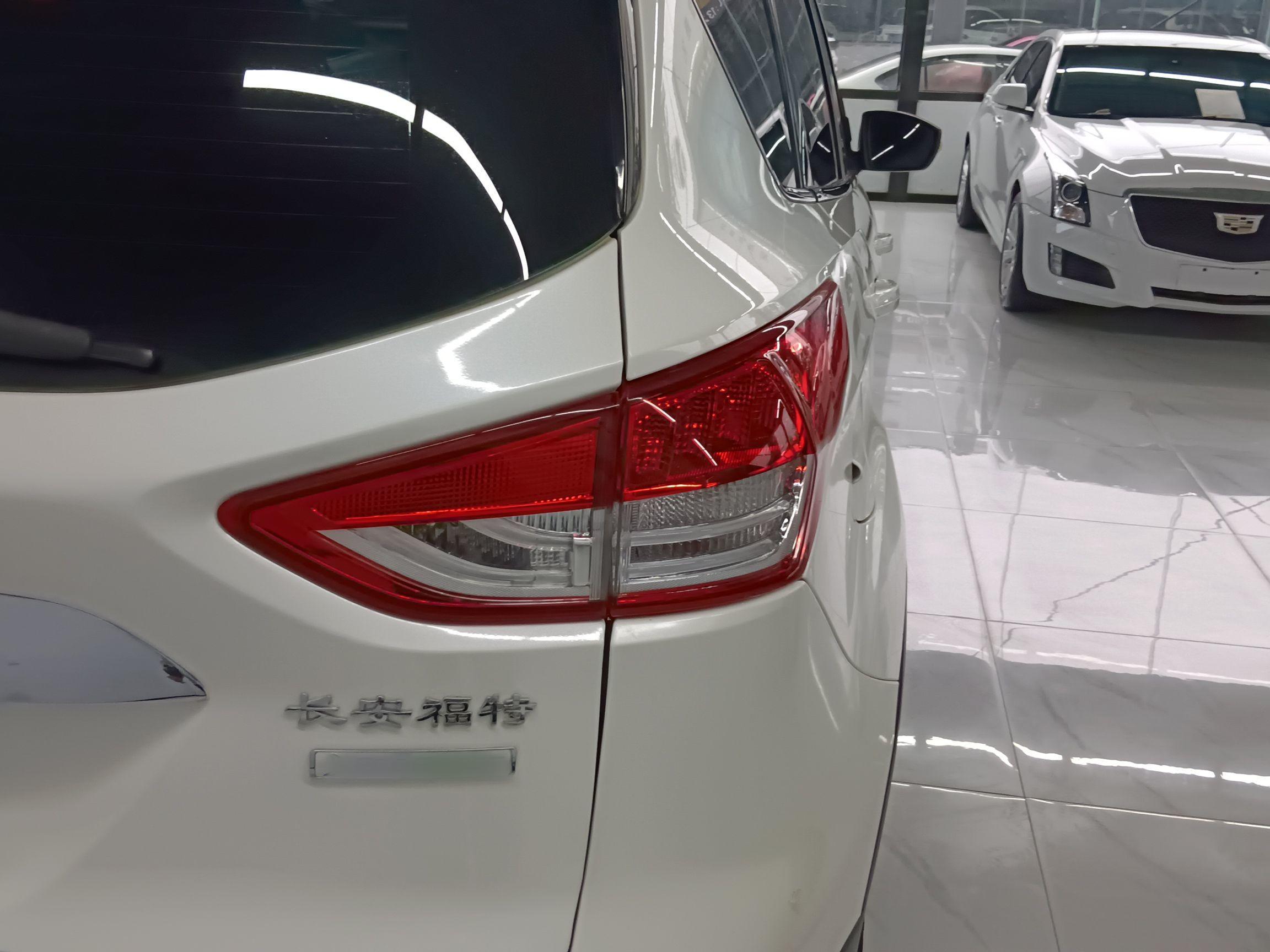 福特 翼虎 2013款 1.6L GTDi 两驱风尚型