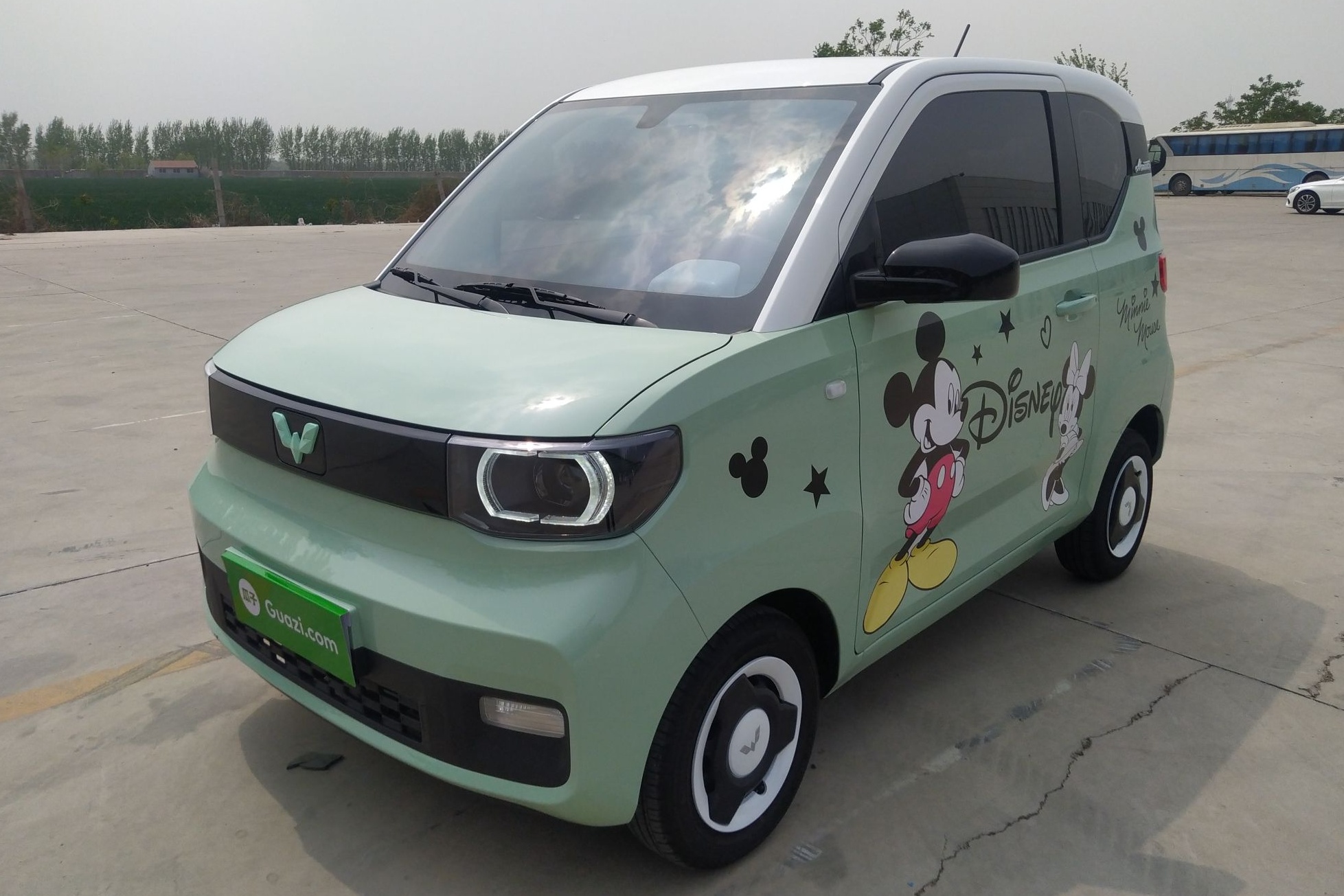 五菱汽车 宏光MINI EV 2021款 马卡龙臻享款 磷酸铁锂