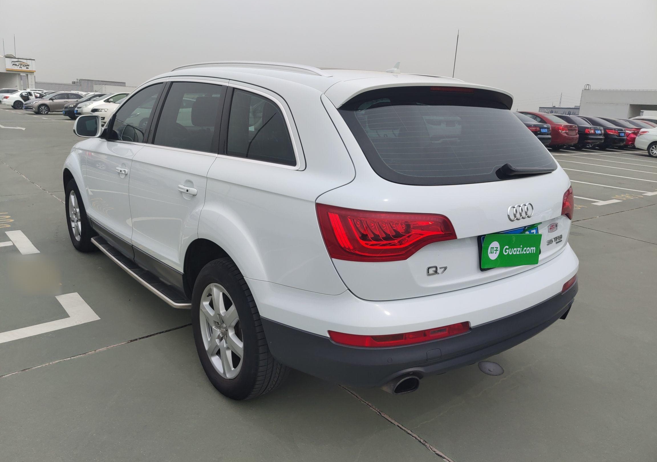 奥迪Q7 2014款 35 TFSI 进取型(进口)