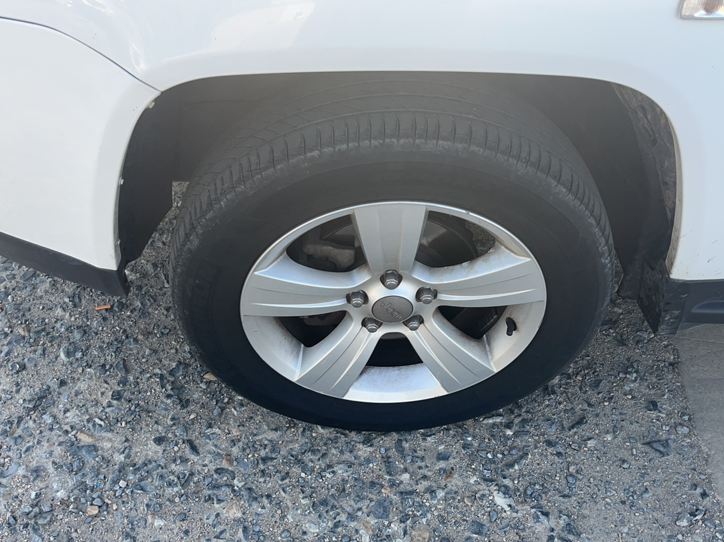 Jeep 指南者 2014款 2.4L 四驱运动版(进口)