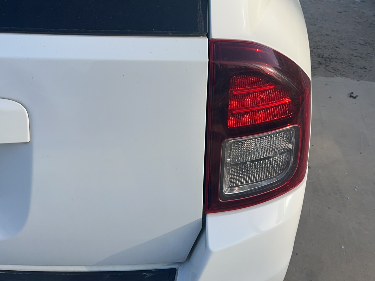 Jeep 指南者 2014款 2.4L 四驱运动版(进口)