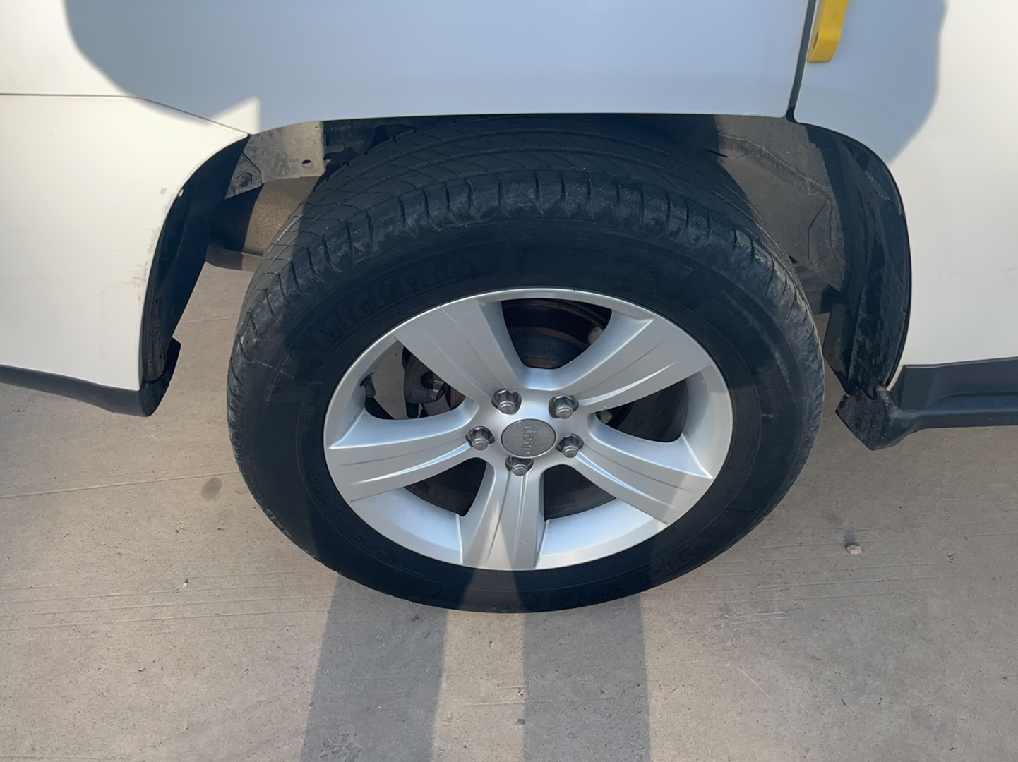 Jeep 指南者 2014款 2.4L 四驱运动版(进口)