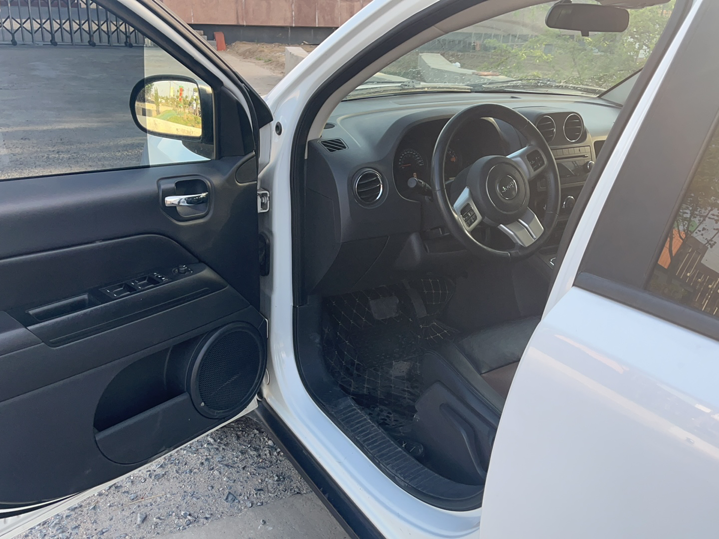 Jeep 指南者 2014款 2.4L 四驱运动版(进口)