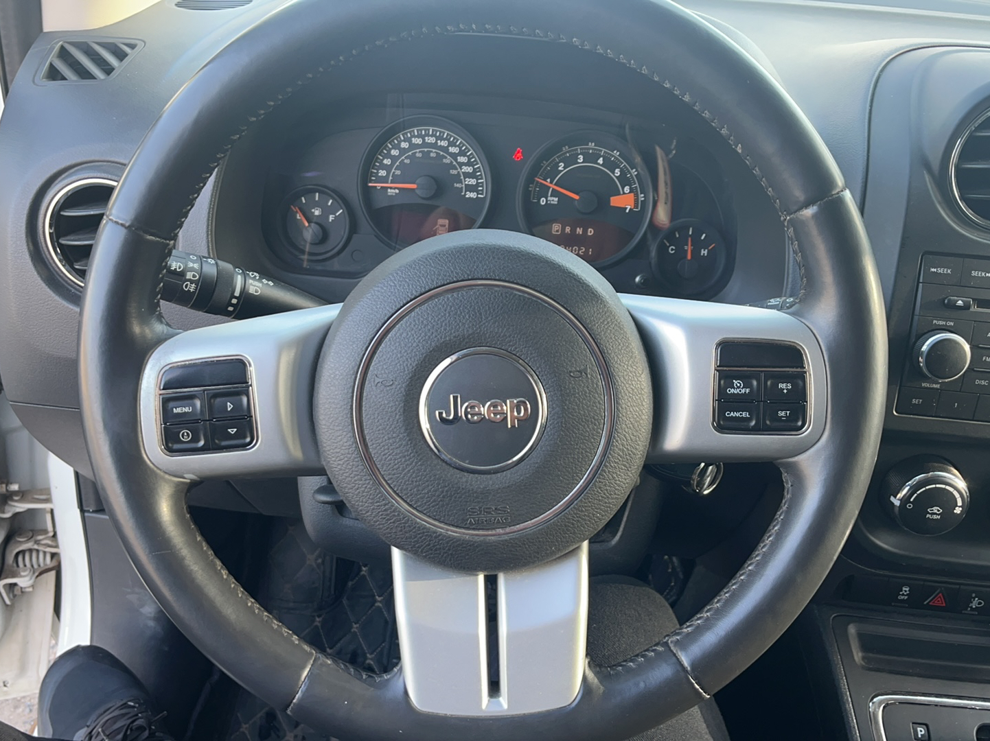 Jeep 指南者 2014款 2.4L 四驱运动版(进口)