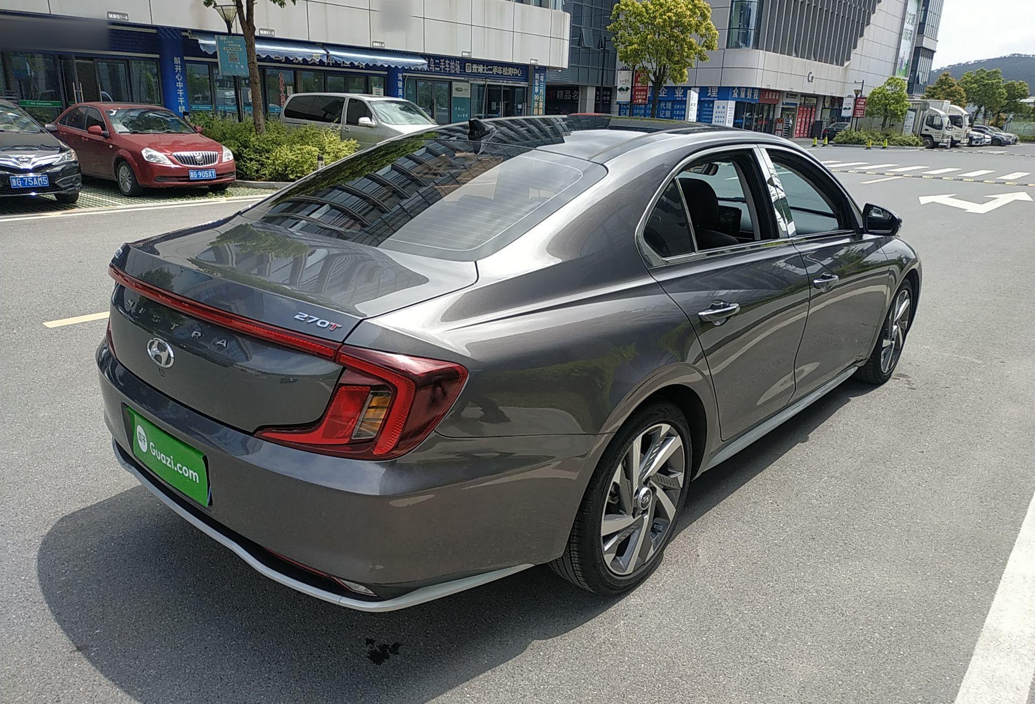 现代 名图 2021款 1.8L CVT LUX尊贵版