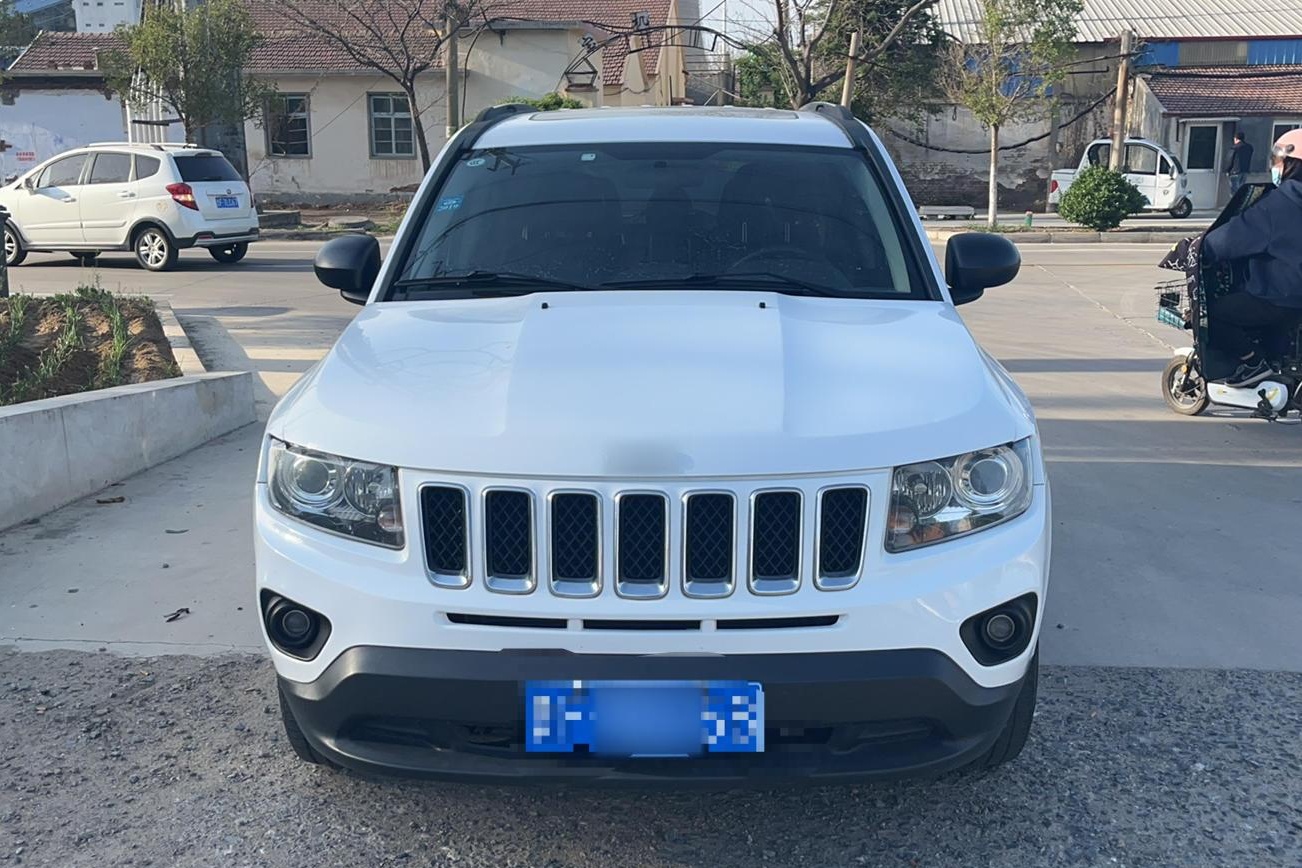 Jeep 指南者 2014款 2.4L 四驱运动版(进口)