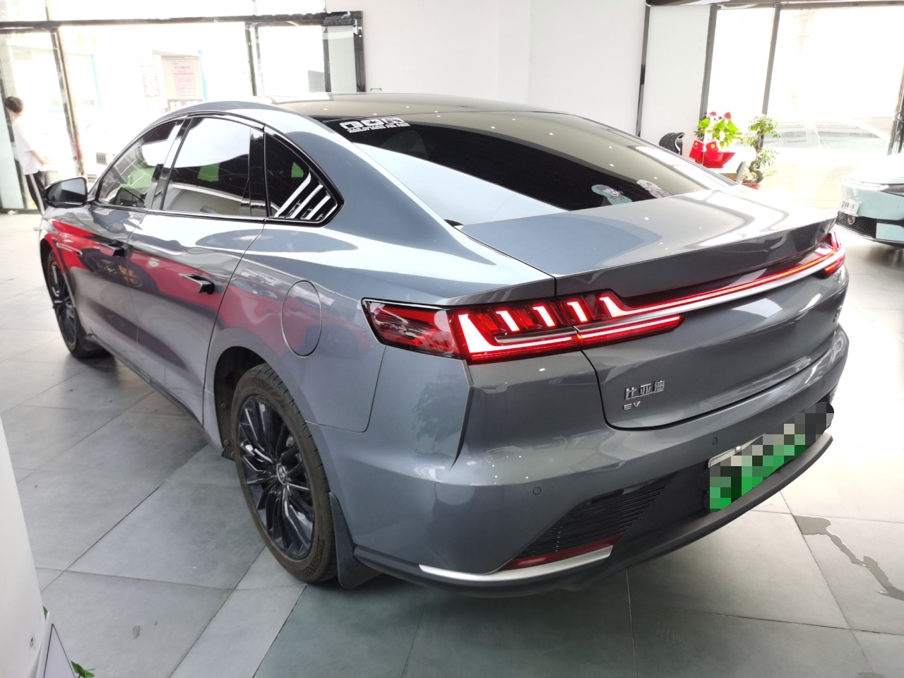 比亚迪 汉 2021款 EV 标准续航版豪华型