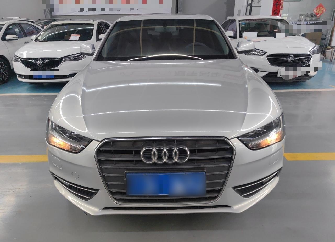 奥迪A4L 2013款 30 TFSI 自动舒适型