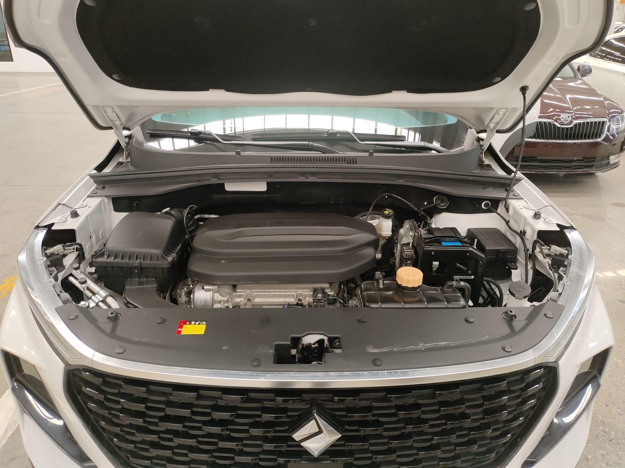 新宝骏 宝骏RS-3 2020款 1.5L 手动智能精英型