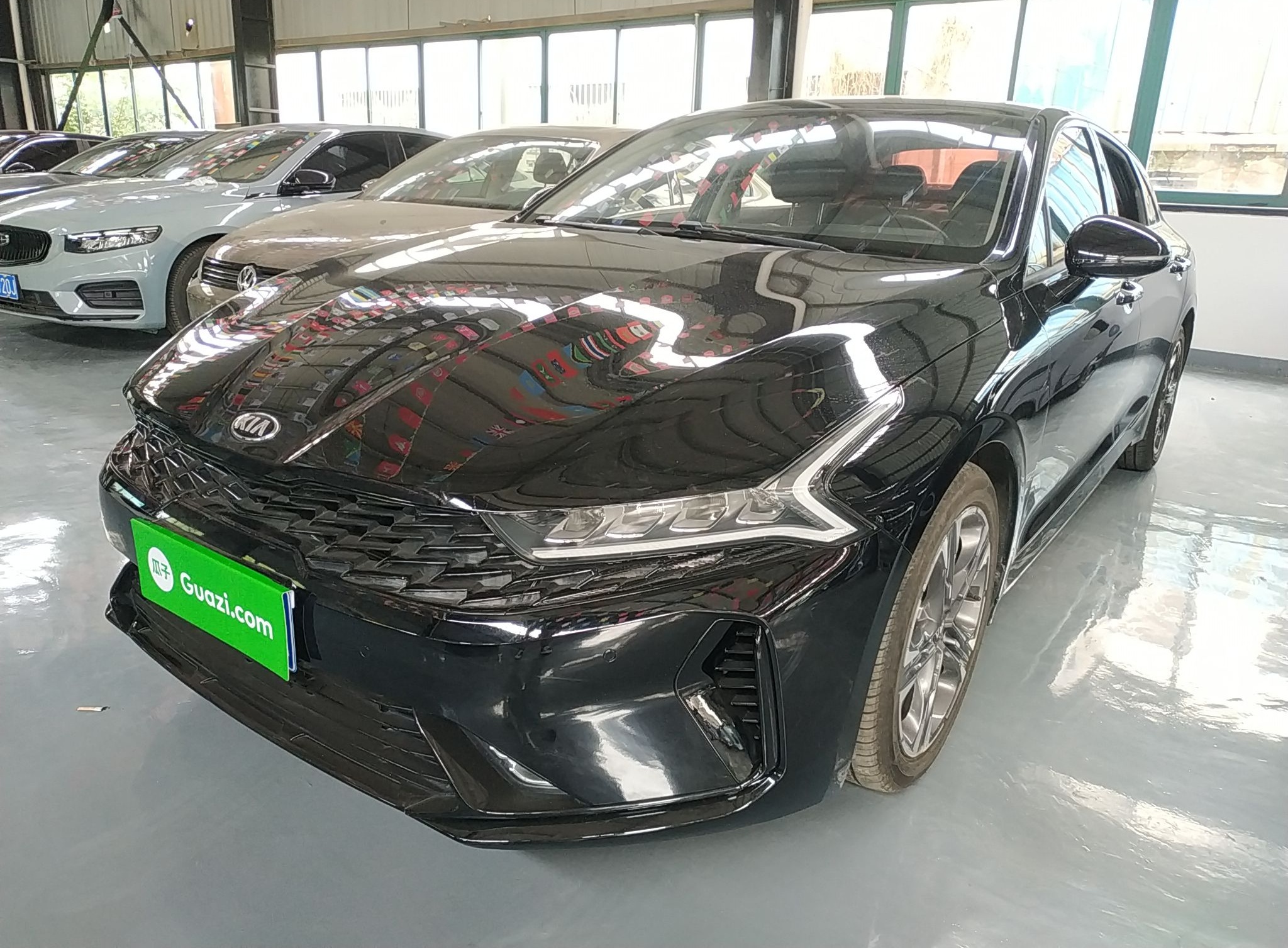 起亚 K5凯酷 2020款 270T CVVD 豪华科技版