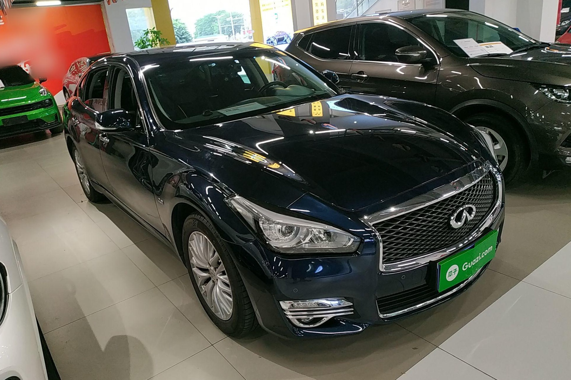 英菲尼迪Q70L 2019款 Q70L 2.0T 悦享版(进口)