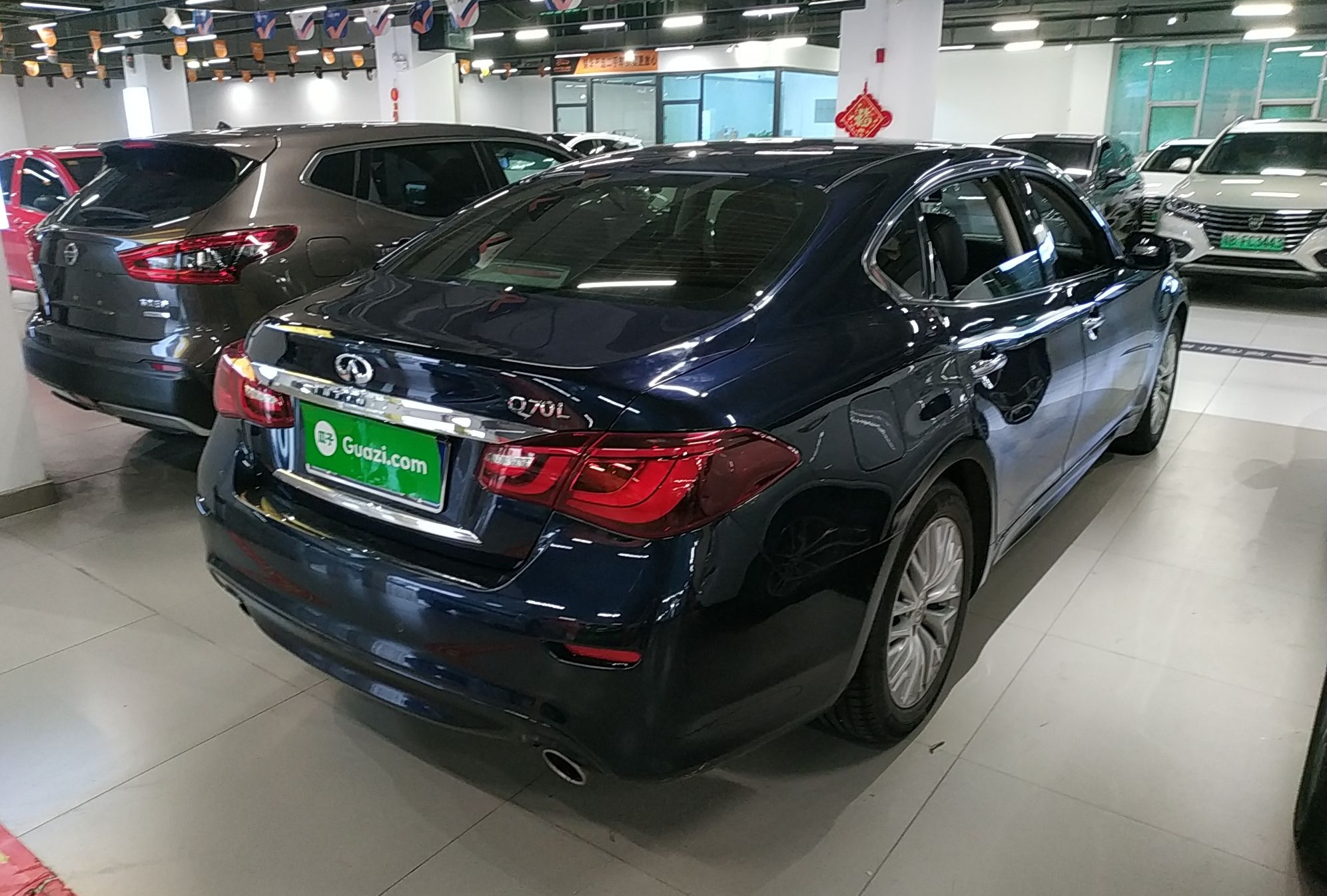 英菲尼迪Q70L 2019款 Q70L 2.0T 悦享版(进口)