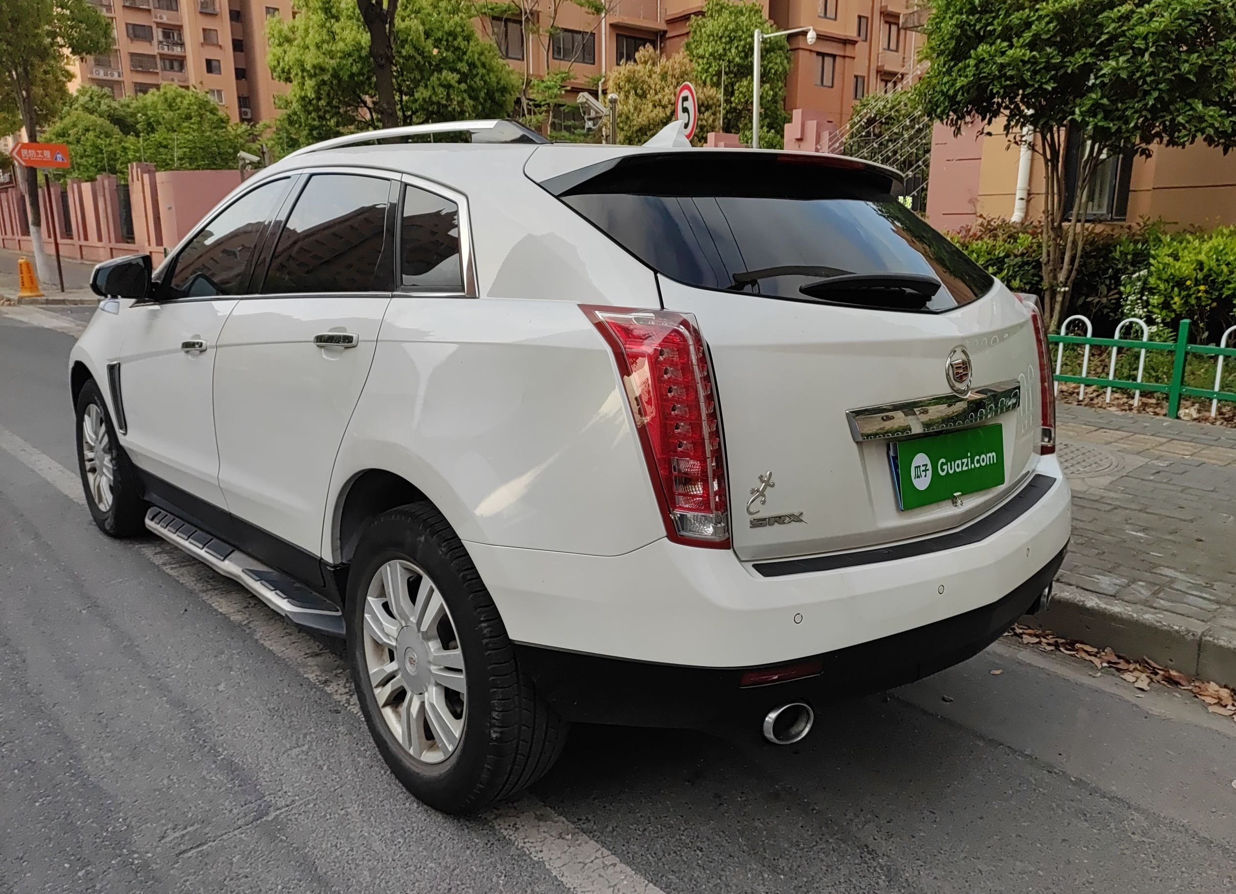 凯迪拉克SRX 2015款 3.0L 精英型(进口)